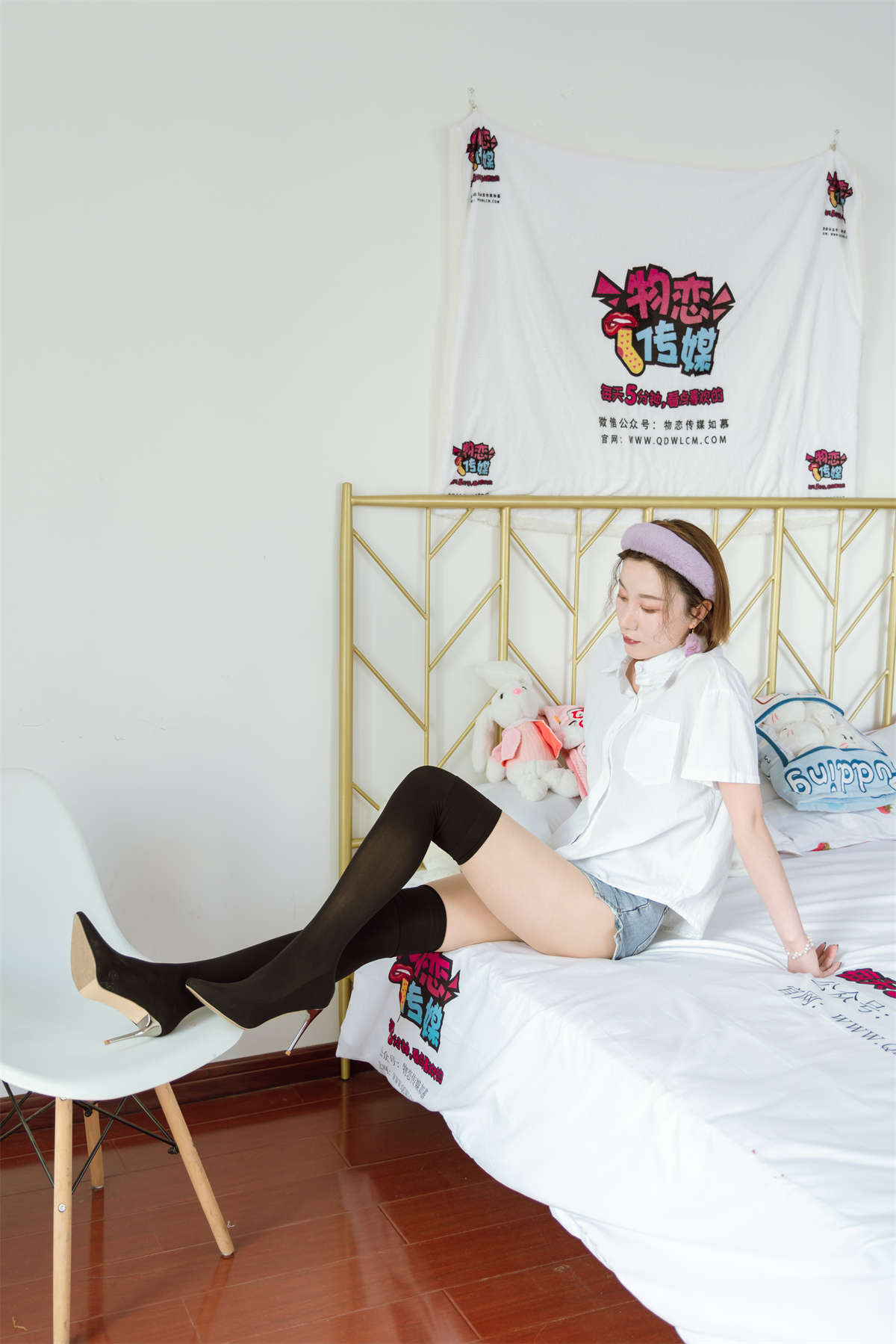 图片[2]-物恋传媒 NO.989期 七七-一片雨-日更街拍