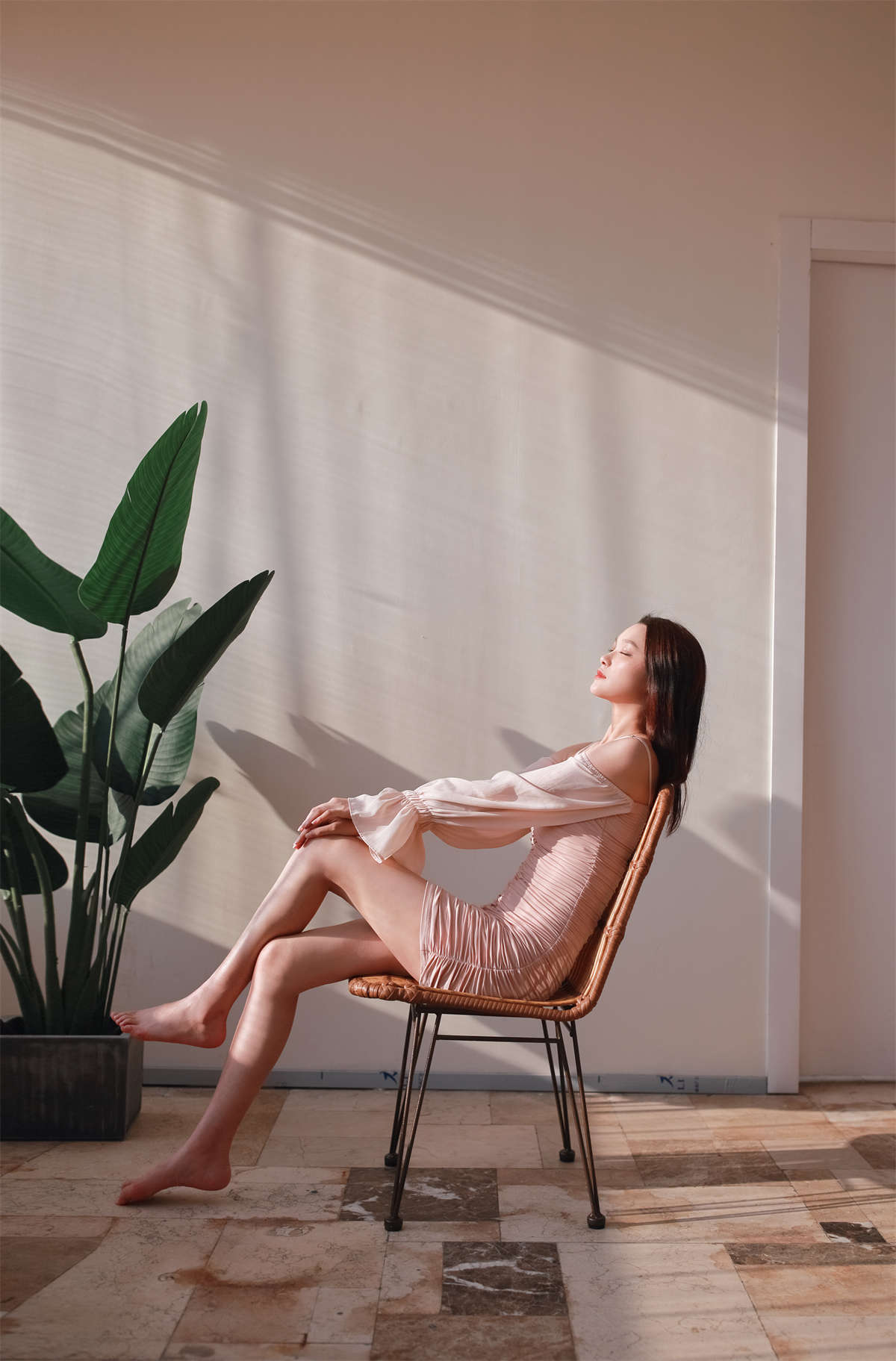 YITUYU艺图语 2022.09.06 光照的方向 馨馨插图1