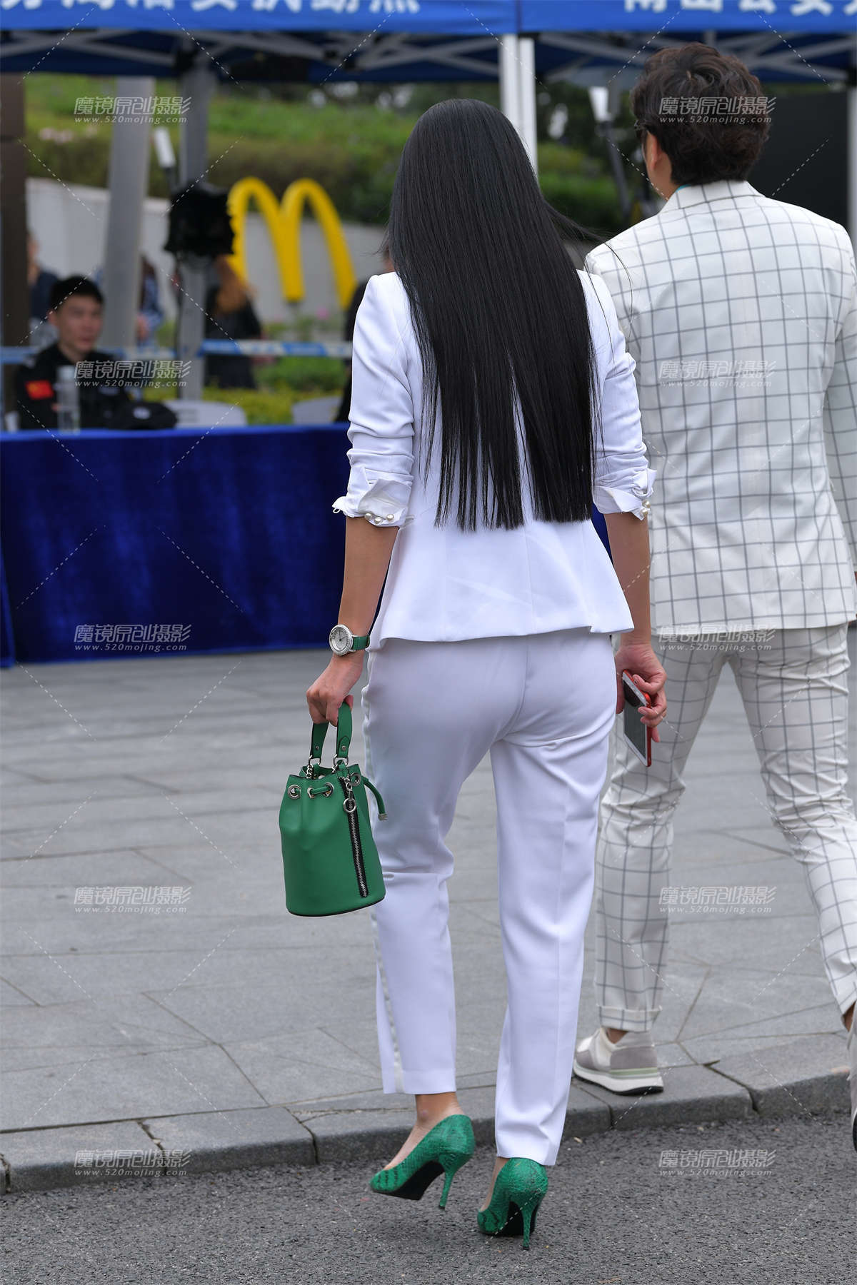 图片[2]-有范的御姐-日更街拍