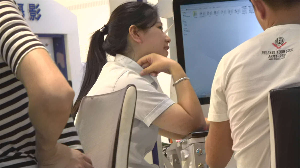 图片[2]-黑丝美女-日更街拍