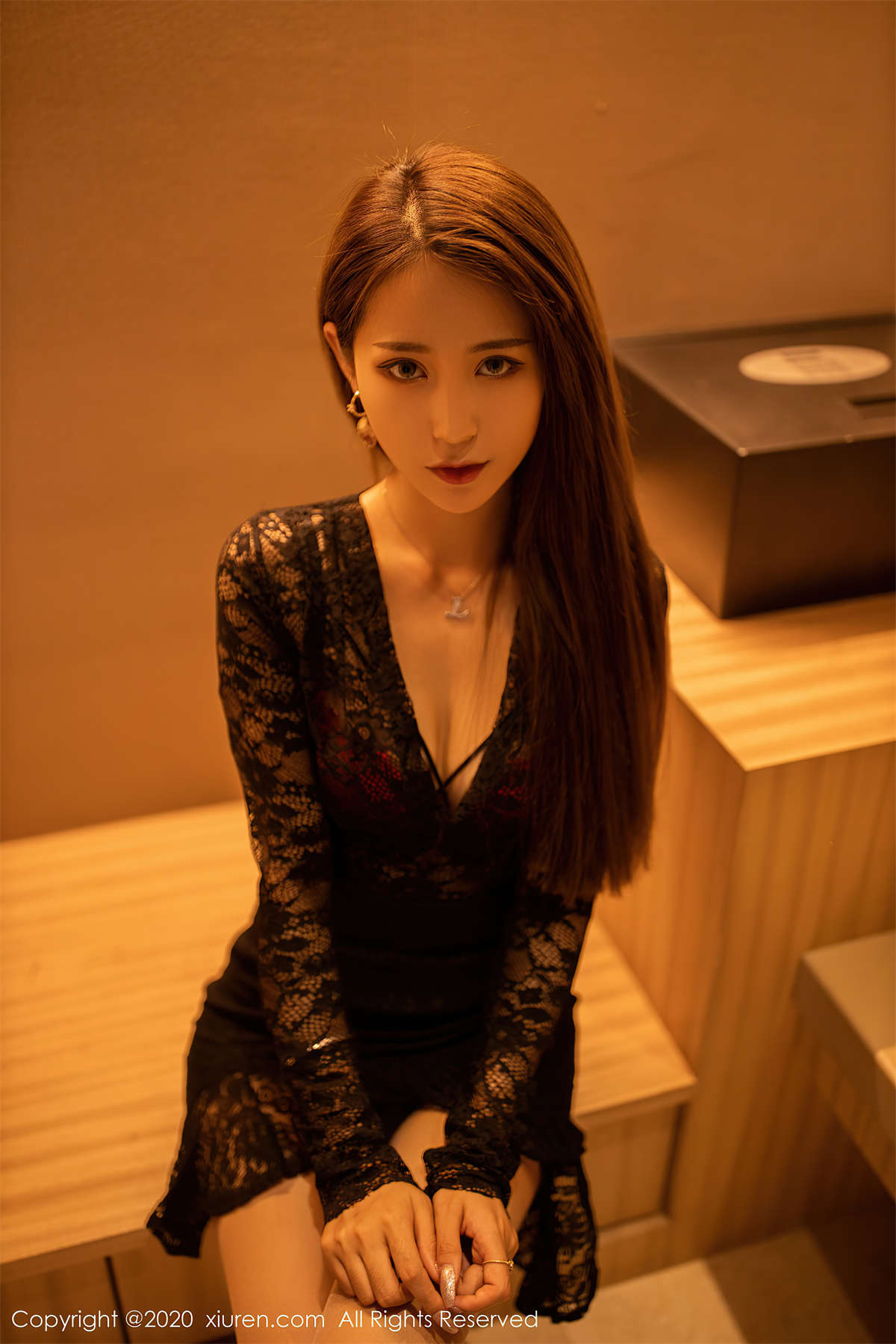 Xiuren秀人网 2020.09.18 NO.2576 周慕汐fairy-日更街拍