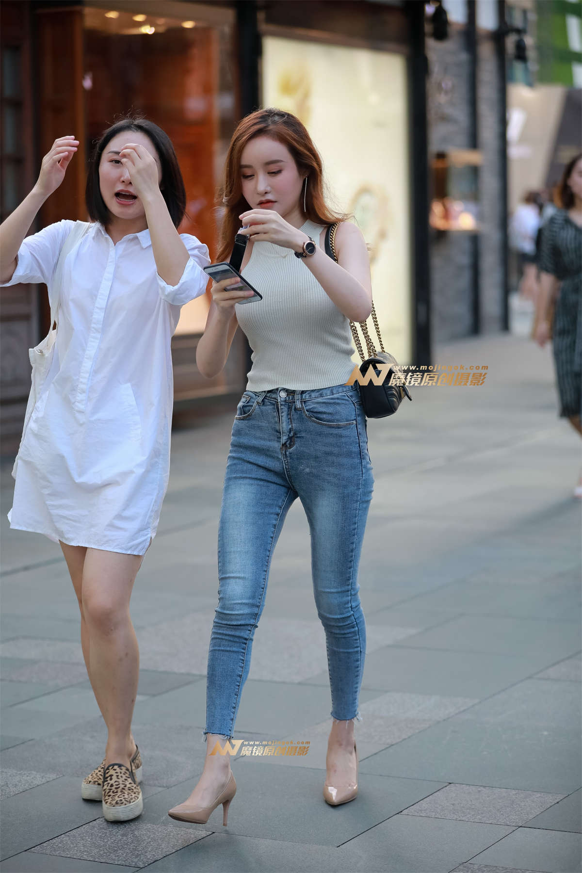 【凯恩赛帖】面容娇媚 身材苗条-日更街拍