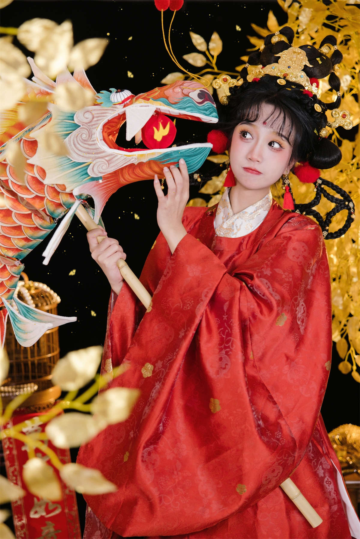 YITUYU艺图语 2023.12.19 小财神 小羊崽吃了吗-日更街拍