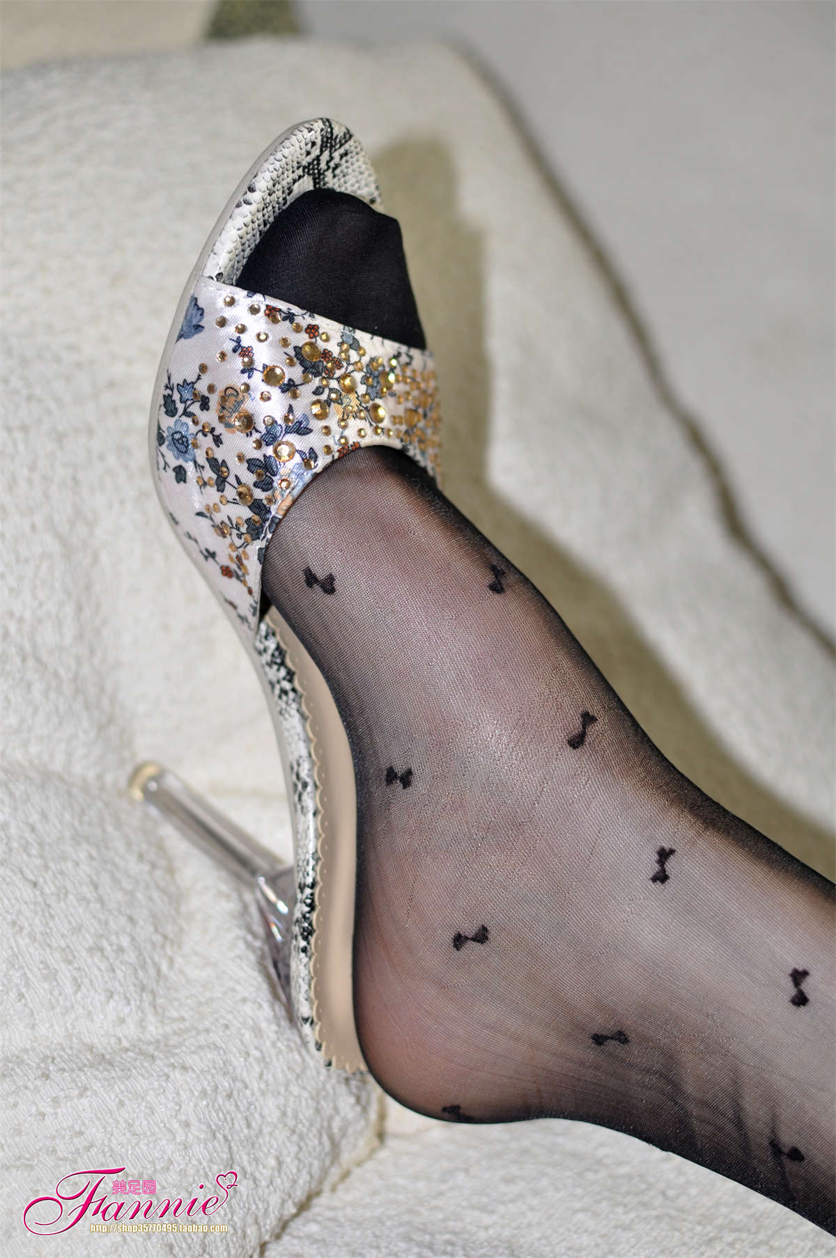图片[2]-Fannie芬妮美足园NO.437 早春二月（纯黑丝凉拖）-日更街拍