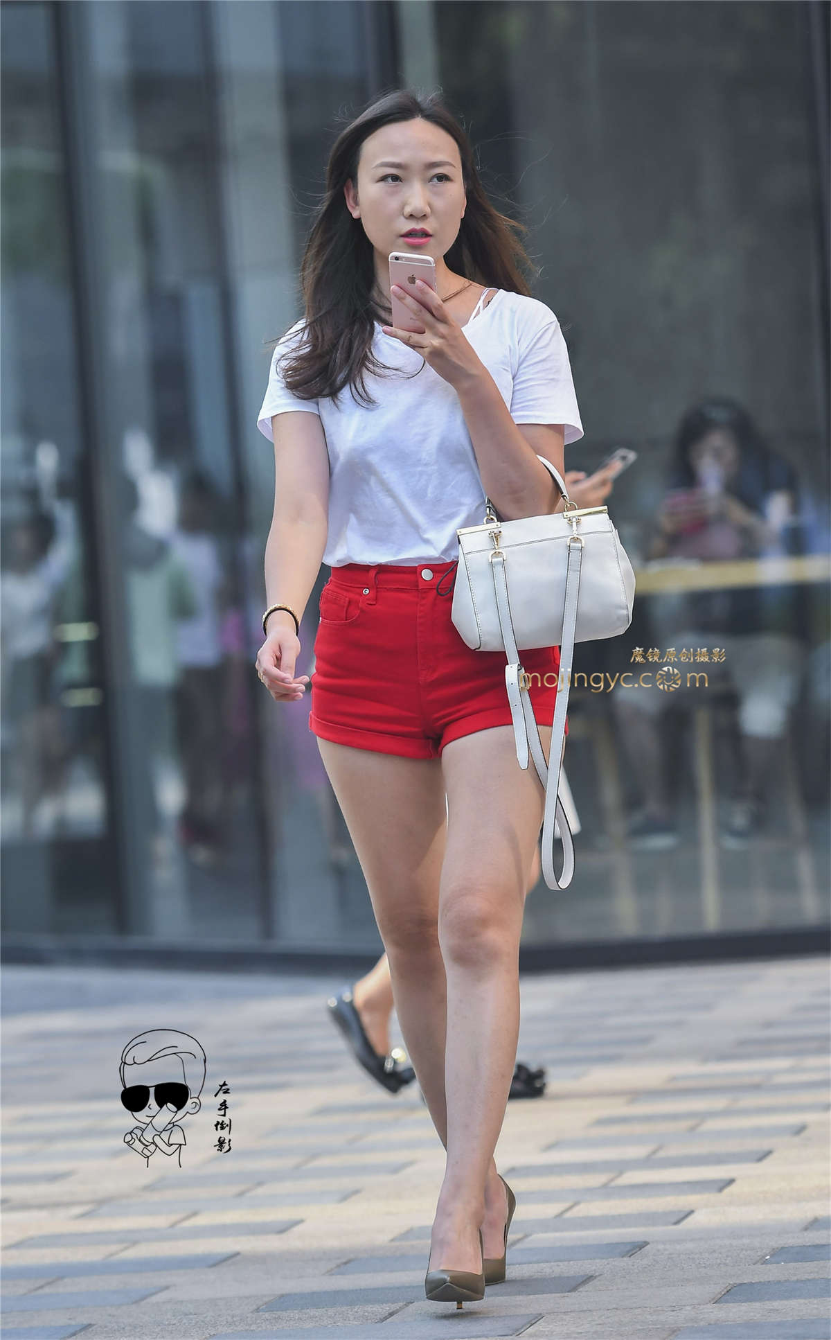 热裤美腿高跟鞋-日更街拍