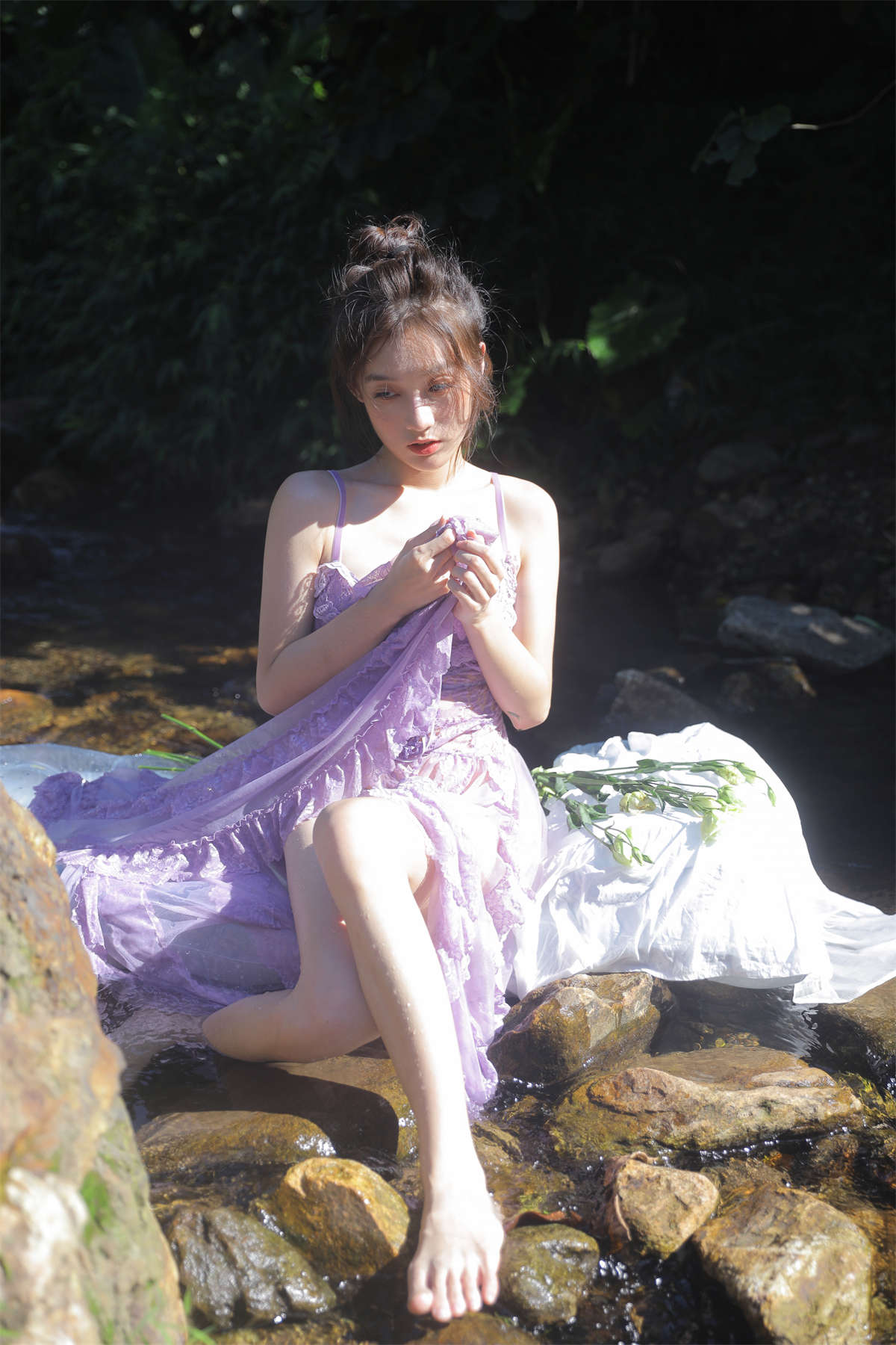 YITUYU艺图语 2022.09.06 小溪水写真 栗子插图1