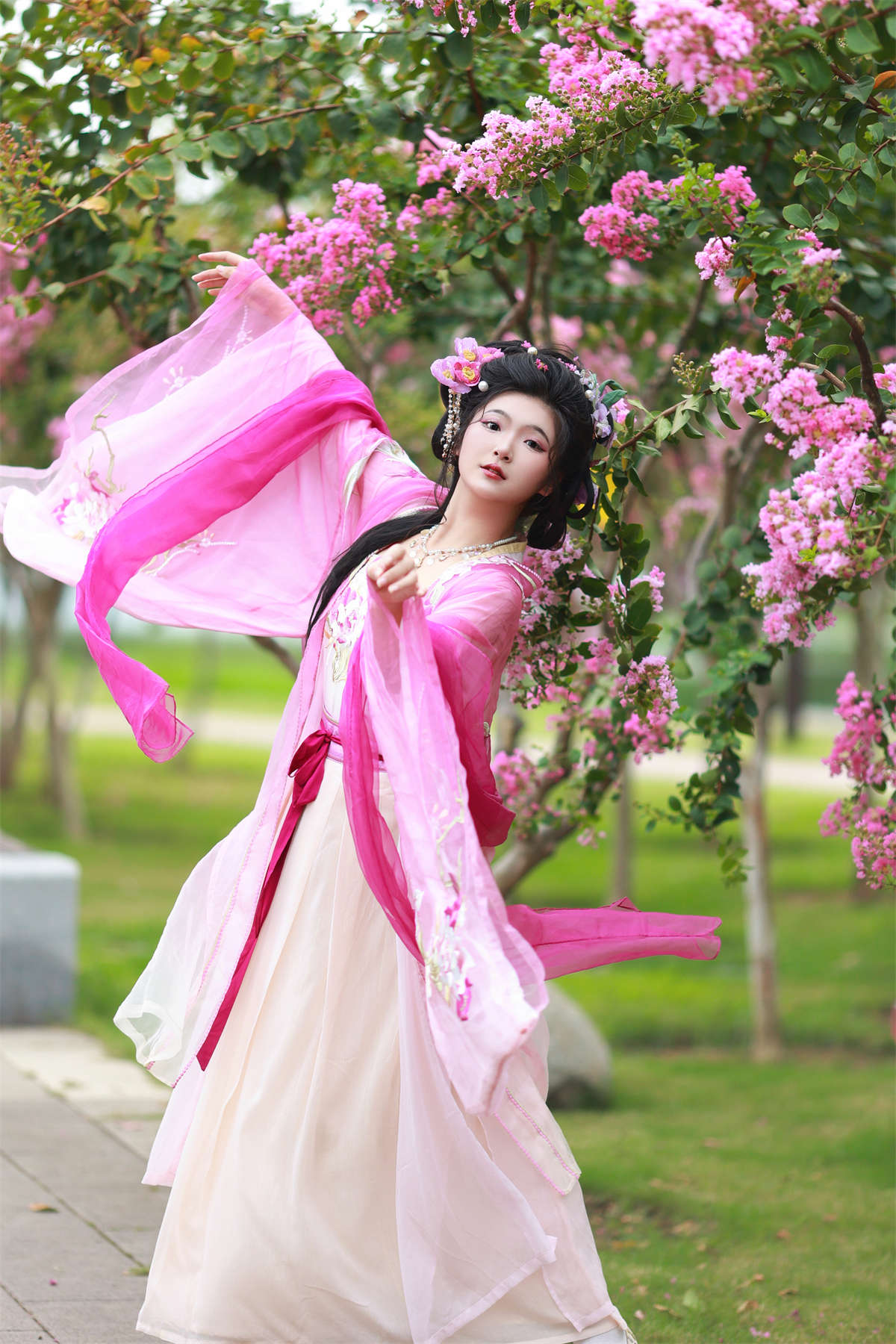 YITUYU艺图语 2023.09.21 落花时节 KaiLin酱插图1