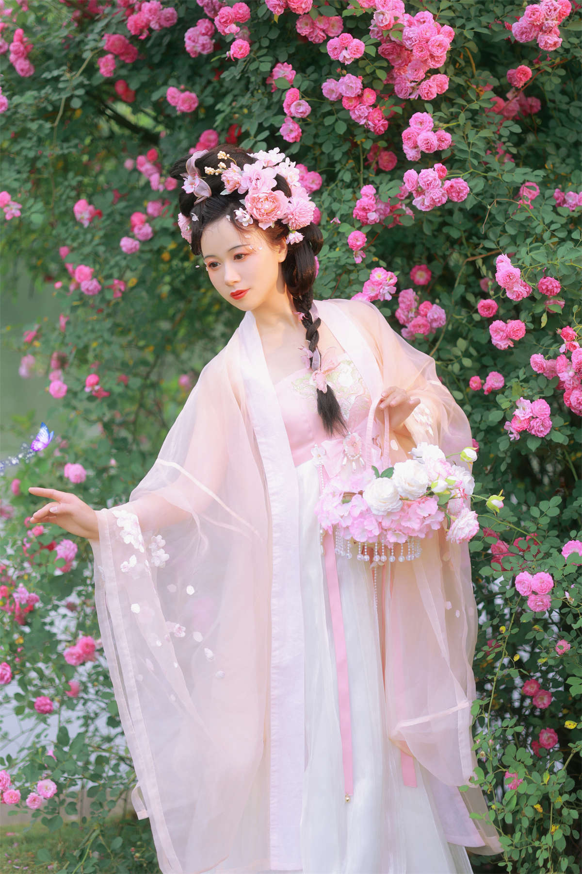 YITUYU艺图语 2022.06.18 蔷薇花神 笑笑-日更街拍