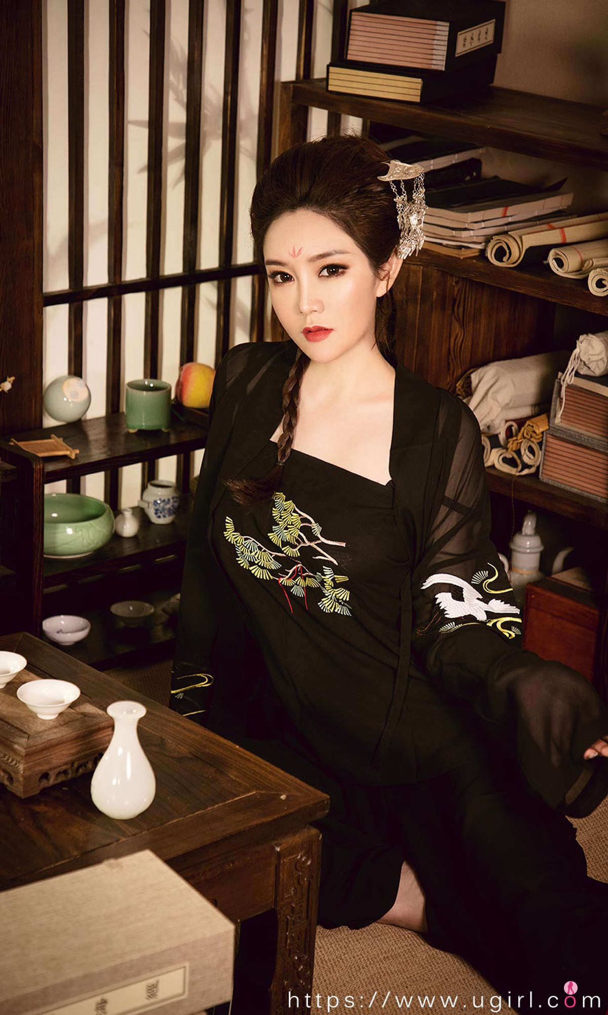 图片[2]-Ugirls爱尤物 NO.2010 金梓琳 华灯初上夜会霓裳-日更街拍