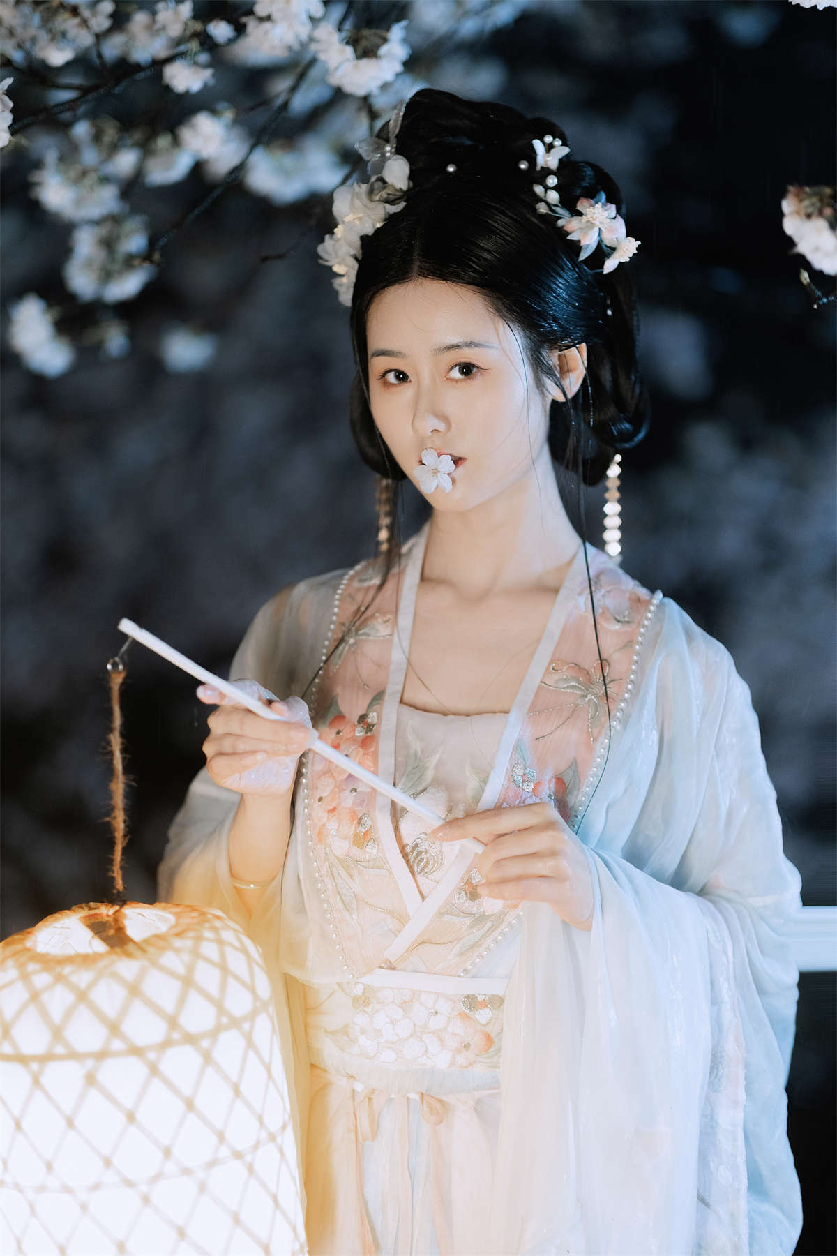 YITUYU艺图语 2023.09.24 夜雨赏樱 人间月-素尘插图1