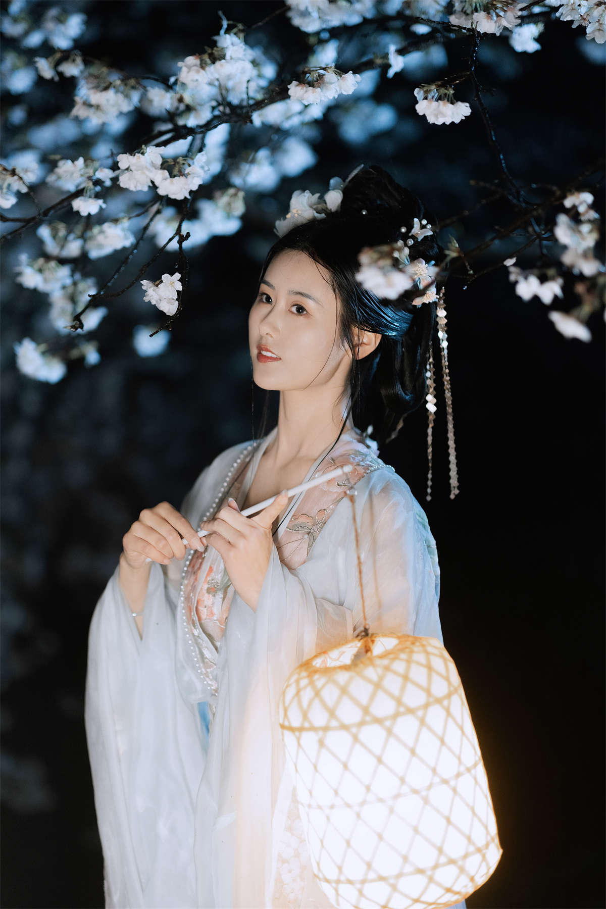 YITUYU艺图语 2023.09.24 夜雨赏樱 人间月-素尘-日更街拍