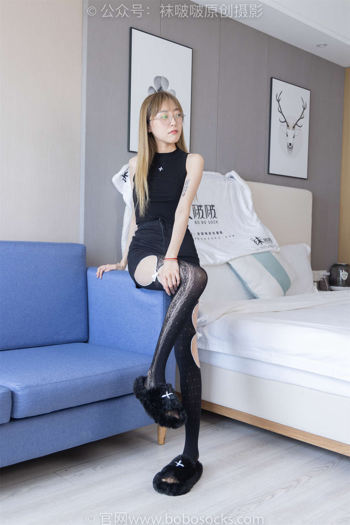 图片[2]-袜啵啵 No.219 稚予-板鞋、拖鞋、厚黑丝、蕾丝黑丝 花絮版-日更街拍