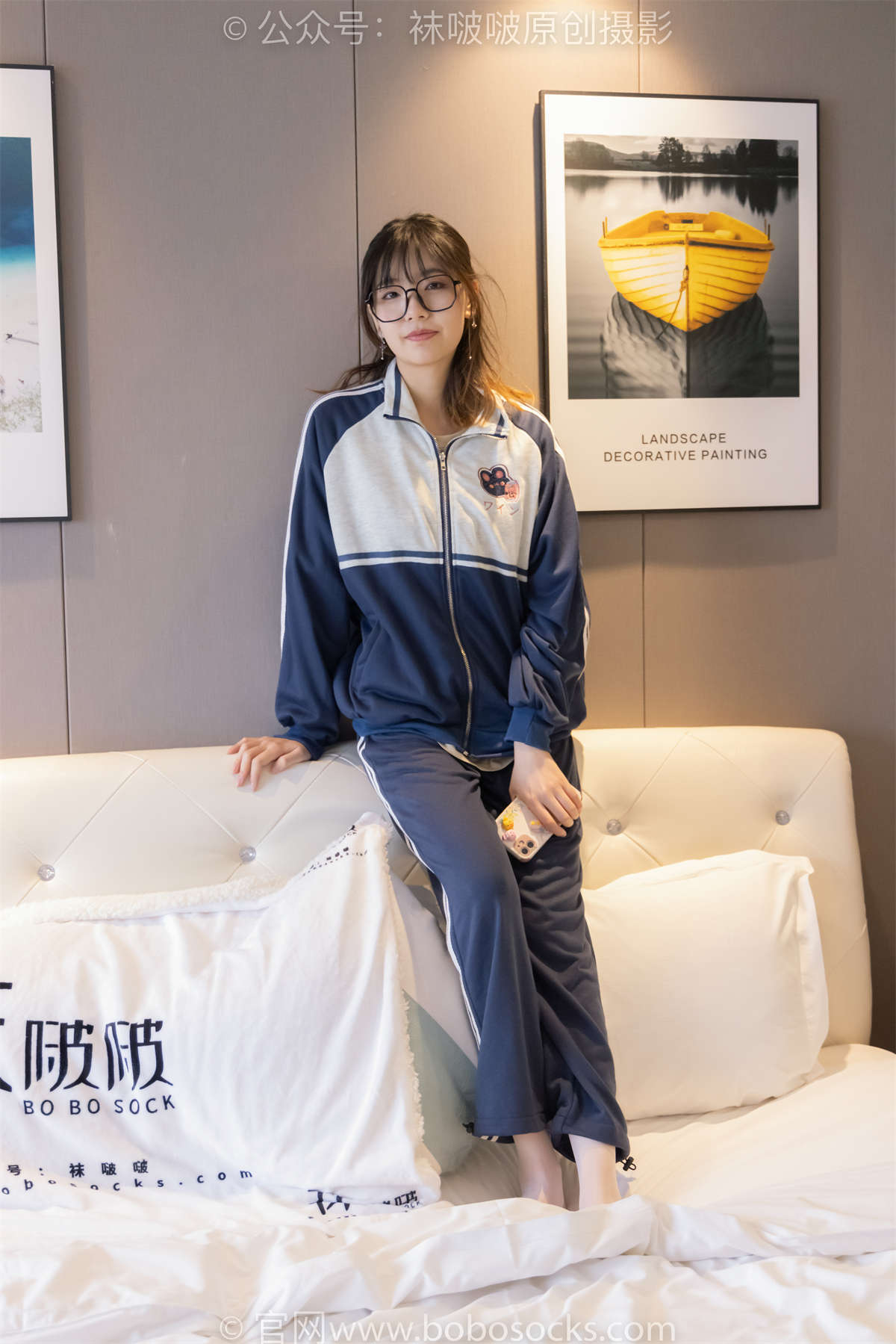 图片[2]-袜啵啵 No.226 小甜豆-运动鞋、白棉袜、白丝（脚尖加固款）花絮版-日更街拍