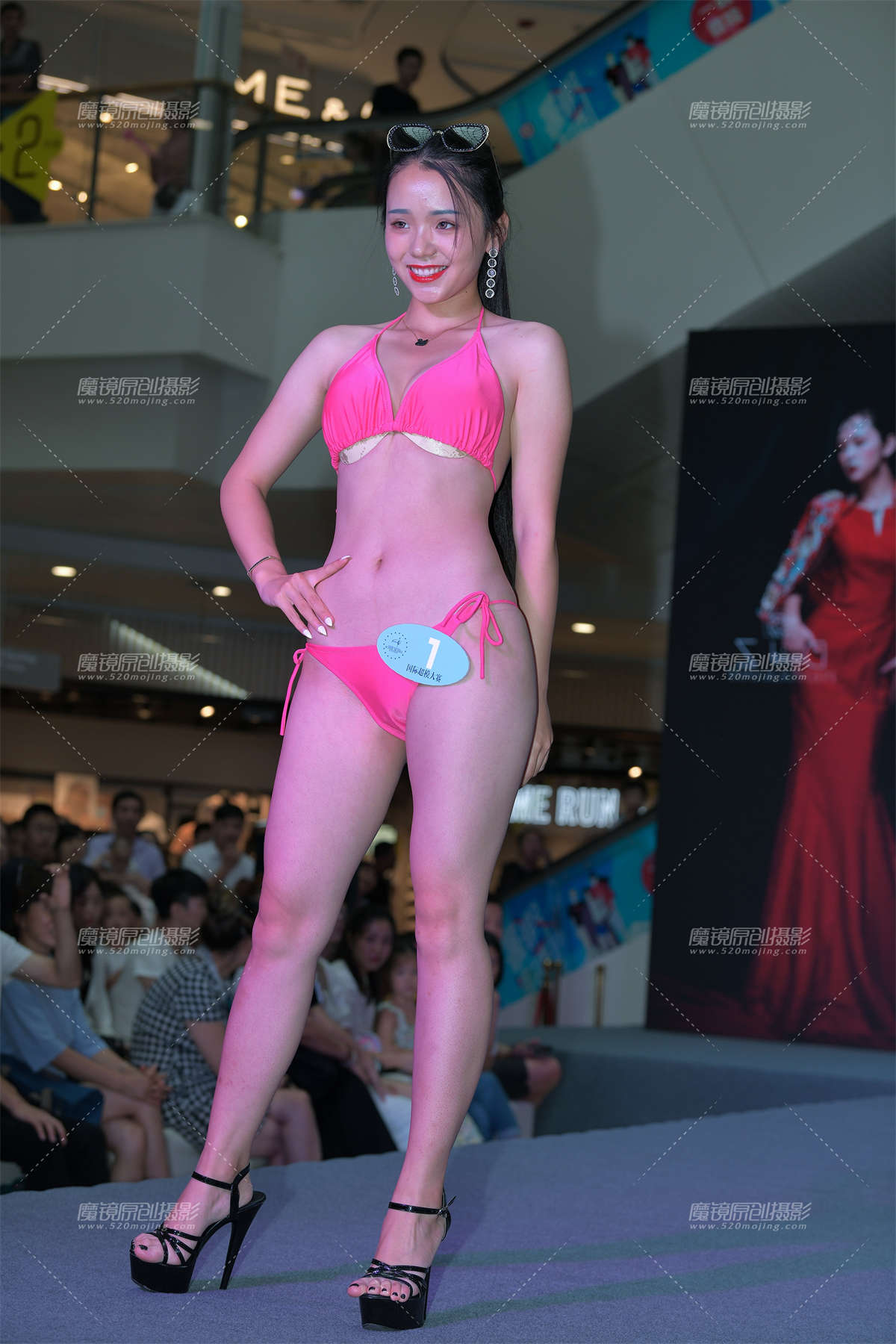 【视觉冲击赛贴】2019超模大赛-成都赛区1号-日更街拍