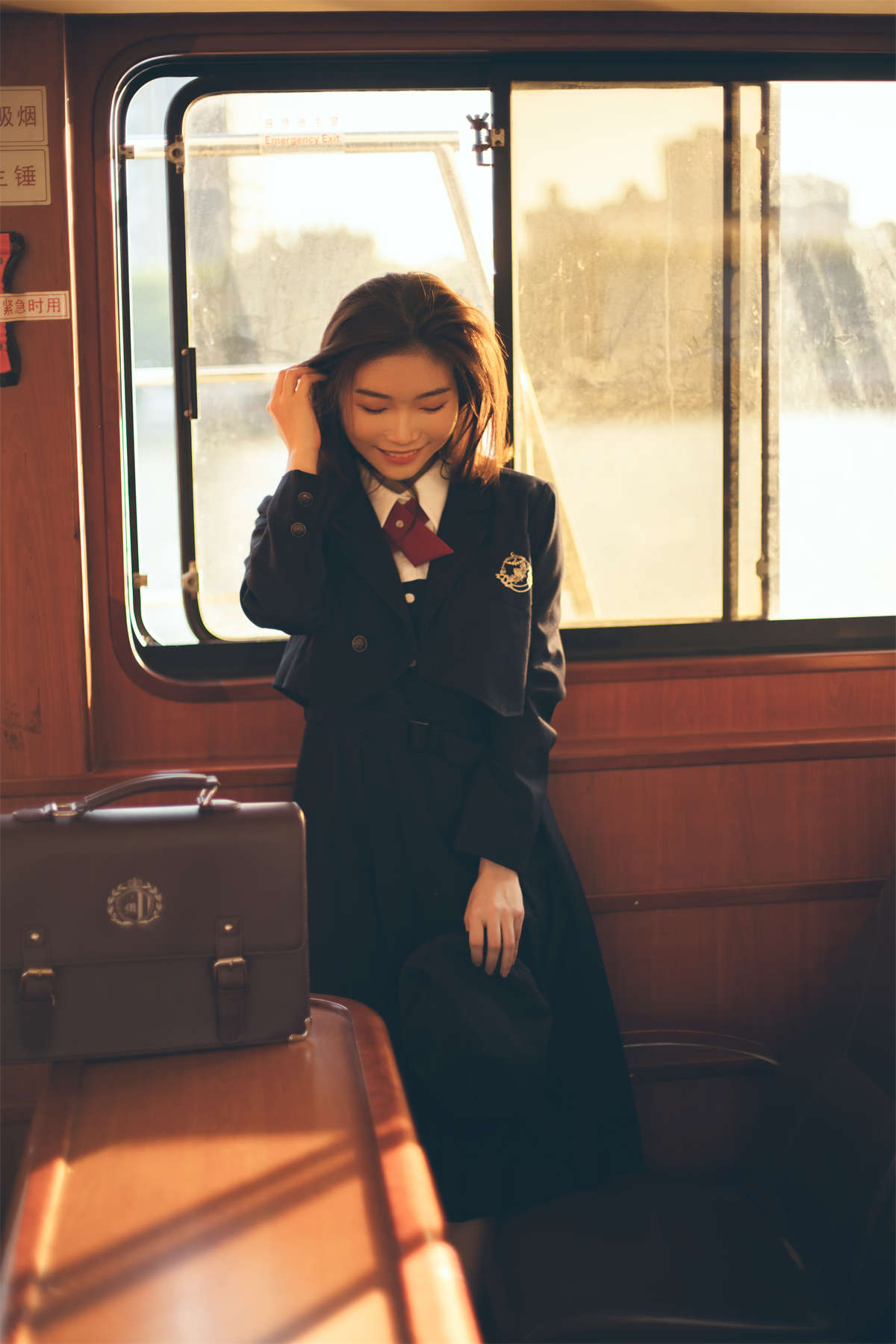 图片[2]-YITUYU艺图语 2022.06.10 水上巴士逆光JK 诚信肥宅seiya-日更街拍