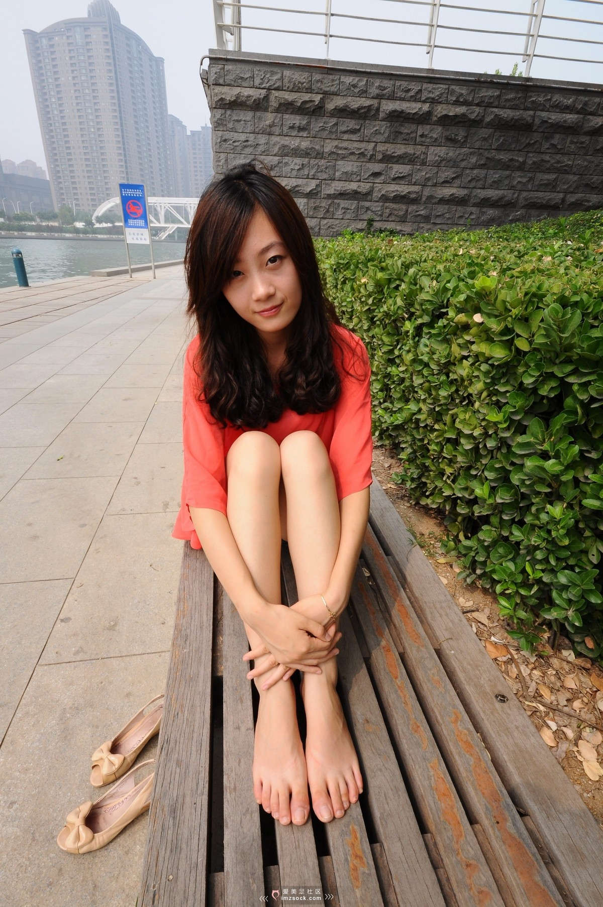 MZSOCK-2018 No.288 韩国妹子李熙岩裸足-日更街拍