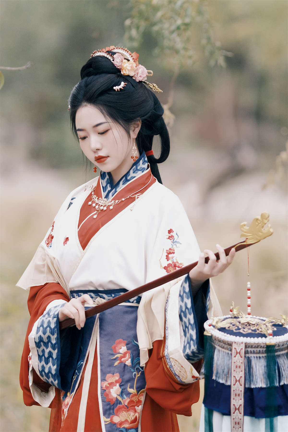 YITUYU艺图语 2023.11.13 叶落知秋 anya_z-日更街拍