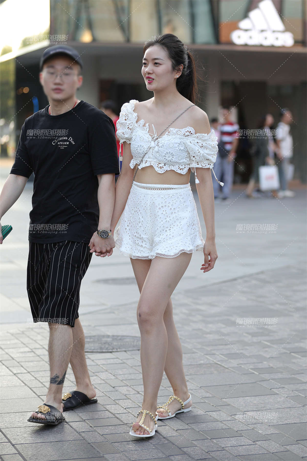 这热裤套装，感觉刚刚好-日更街拍