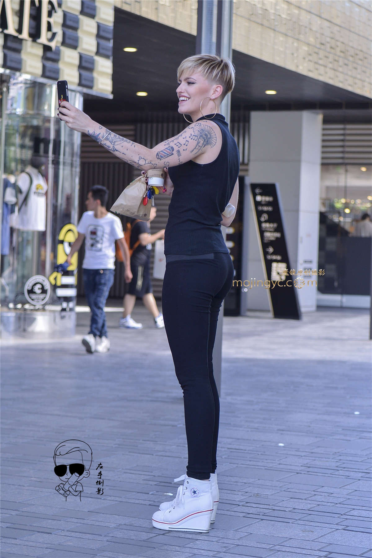 帅美女性感美臀-日更街拍