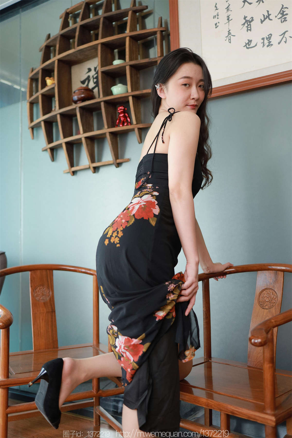 IESS异思趣向 2023.04.14 丝享家1421：秋秋 花裙女人-日更街拍