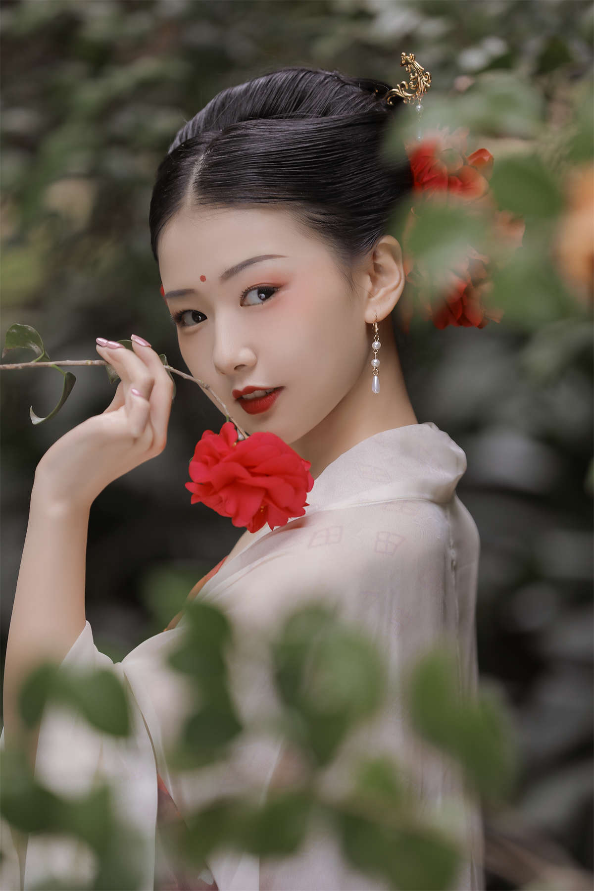 YITUYU艺图语 2022.04.15 见山茶 好爱吃糯米_-日更街拍