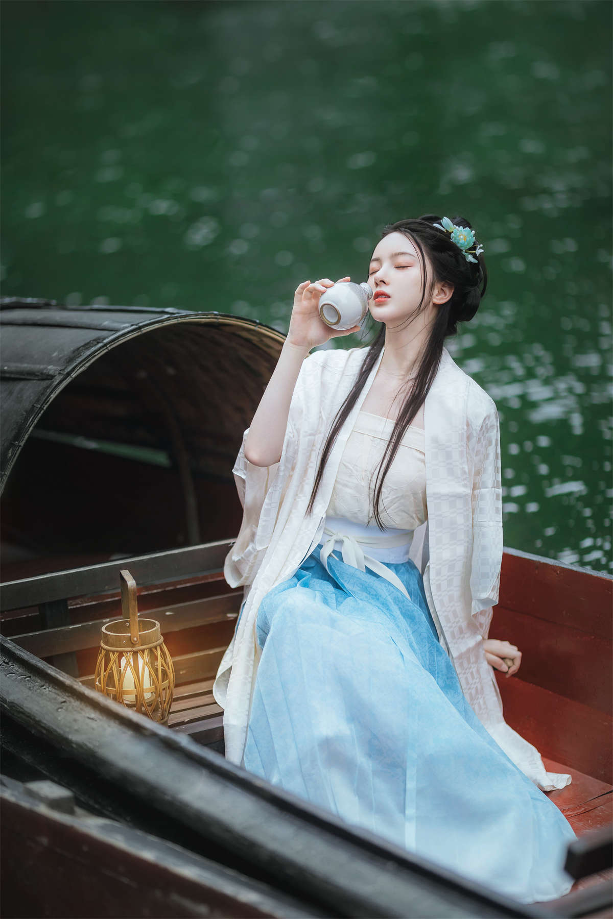 YITUYU艺图语 2022.01.01 江南行舟 天晴后的樱花花-日更街拍
