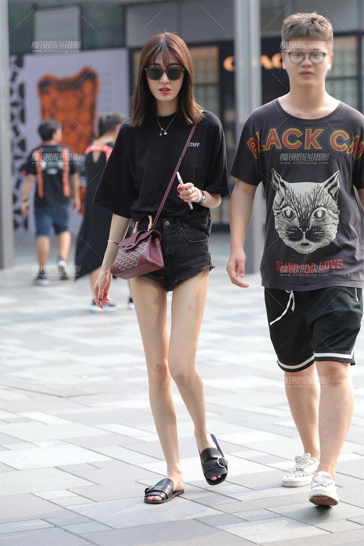 这腿，这热裤，居然有小月牙-日更街拍