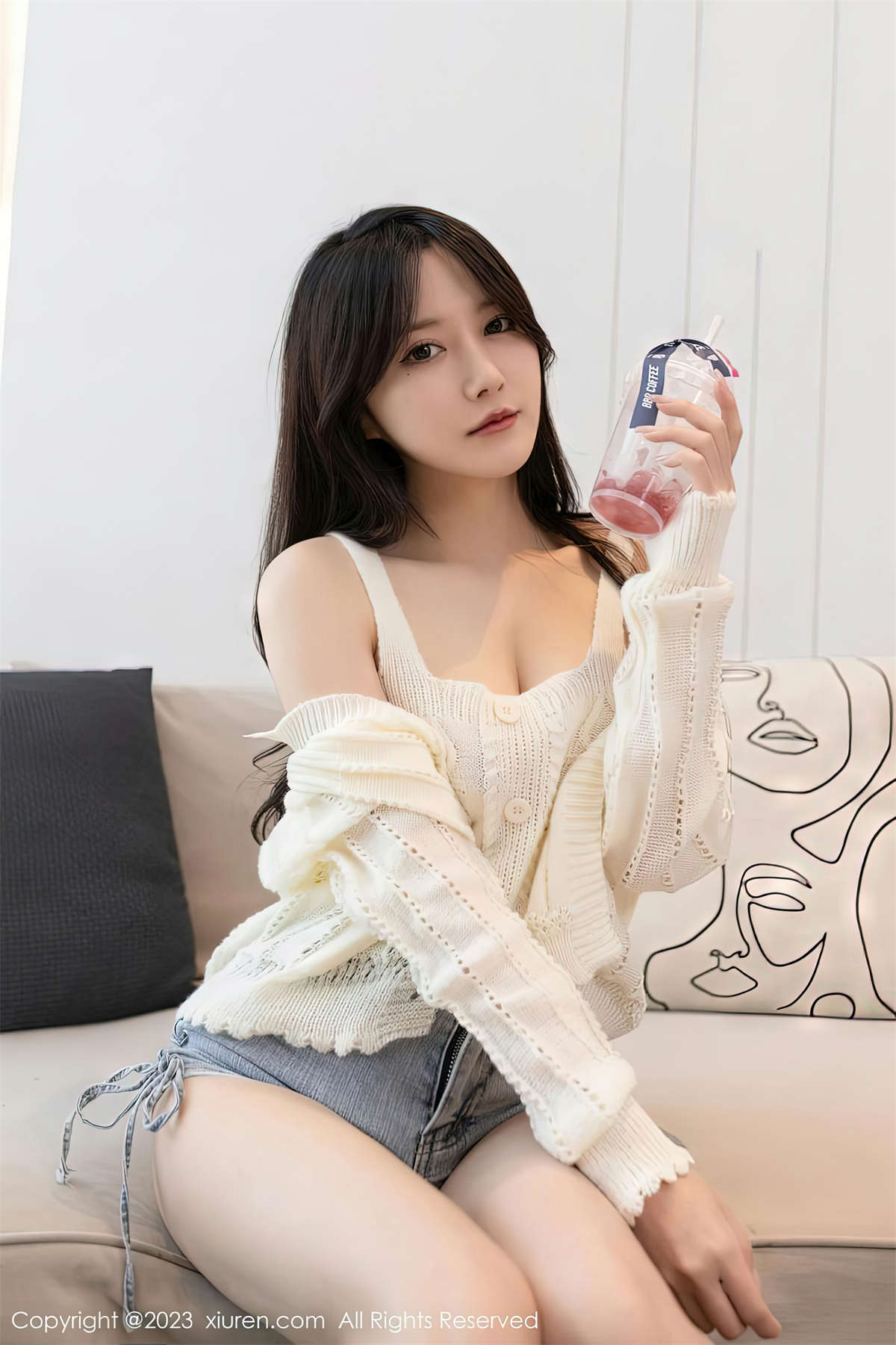 图片[2]-Xiuren秀人网 2023.02.03 No.6216 鱼子酱Fish-日更街拍