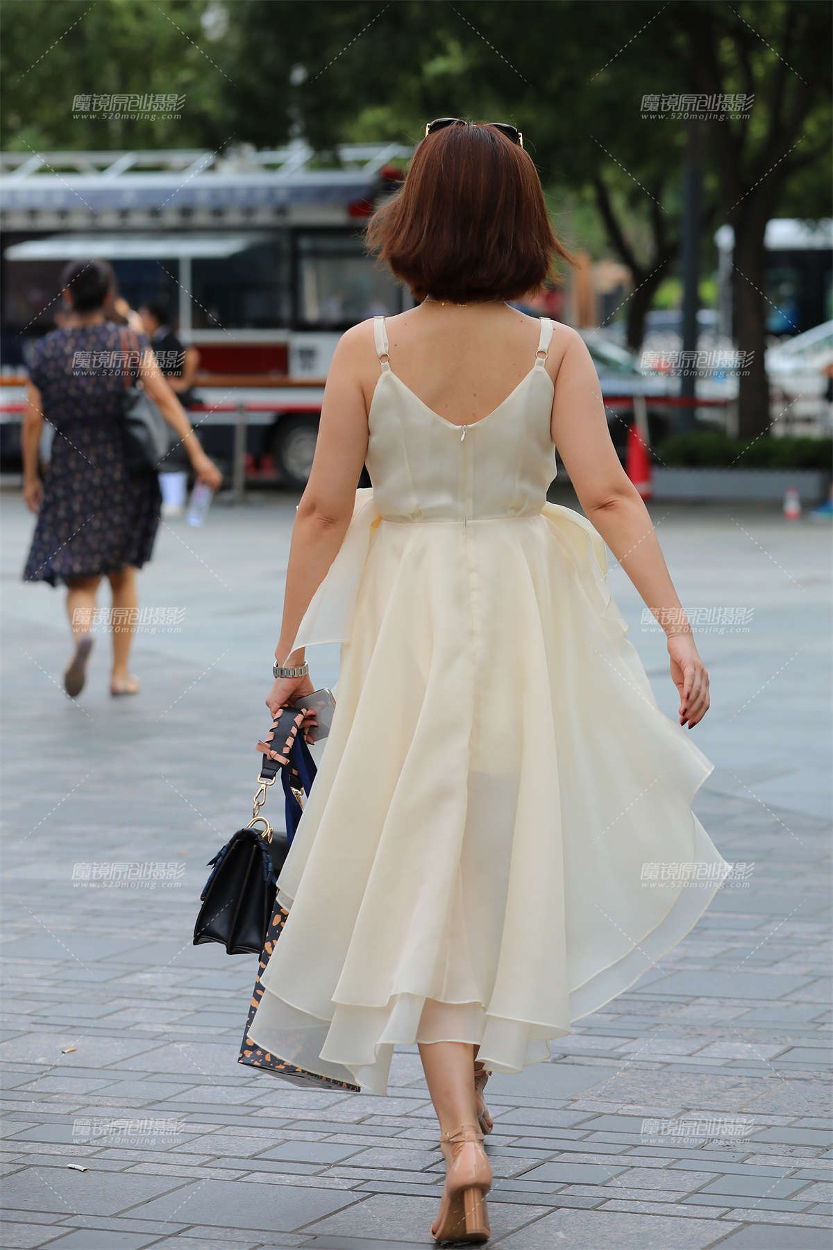 图片[2]-这有点像礼服吧，-日更街拍