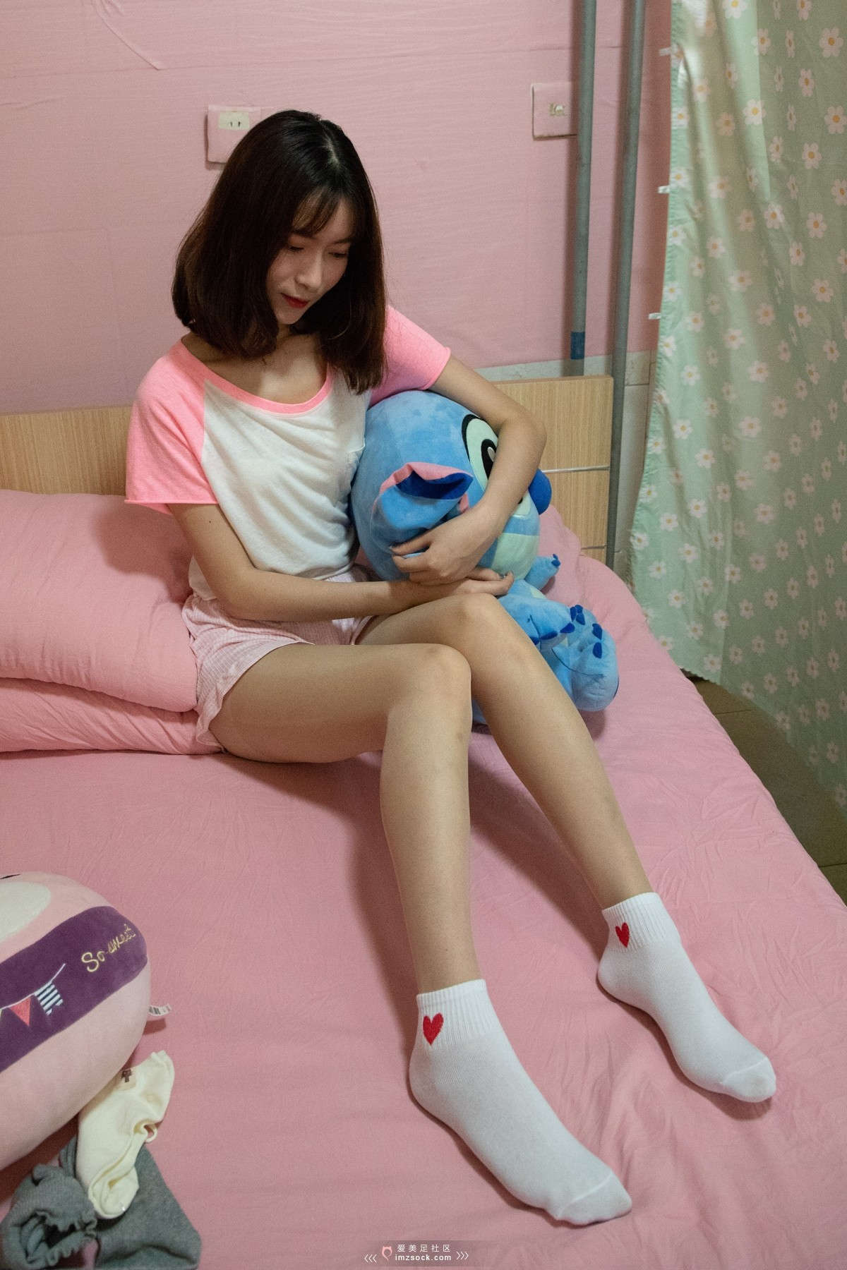 图片[2]-MZSOCK-2018 No.294 猫儿粉嫩系肉丝小白袜【上部】-日更街拍