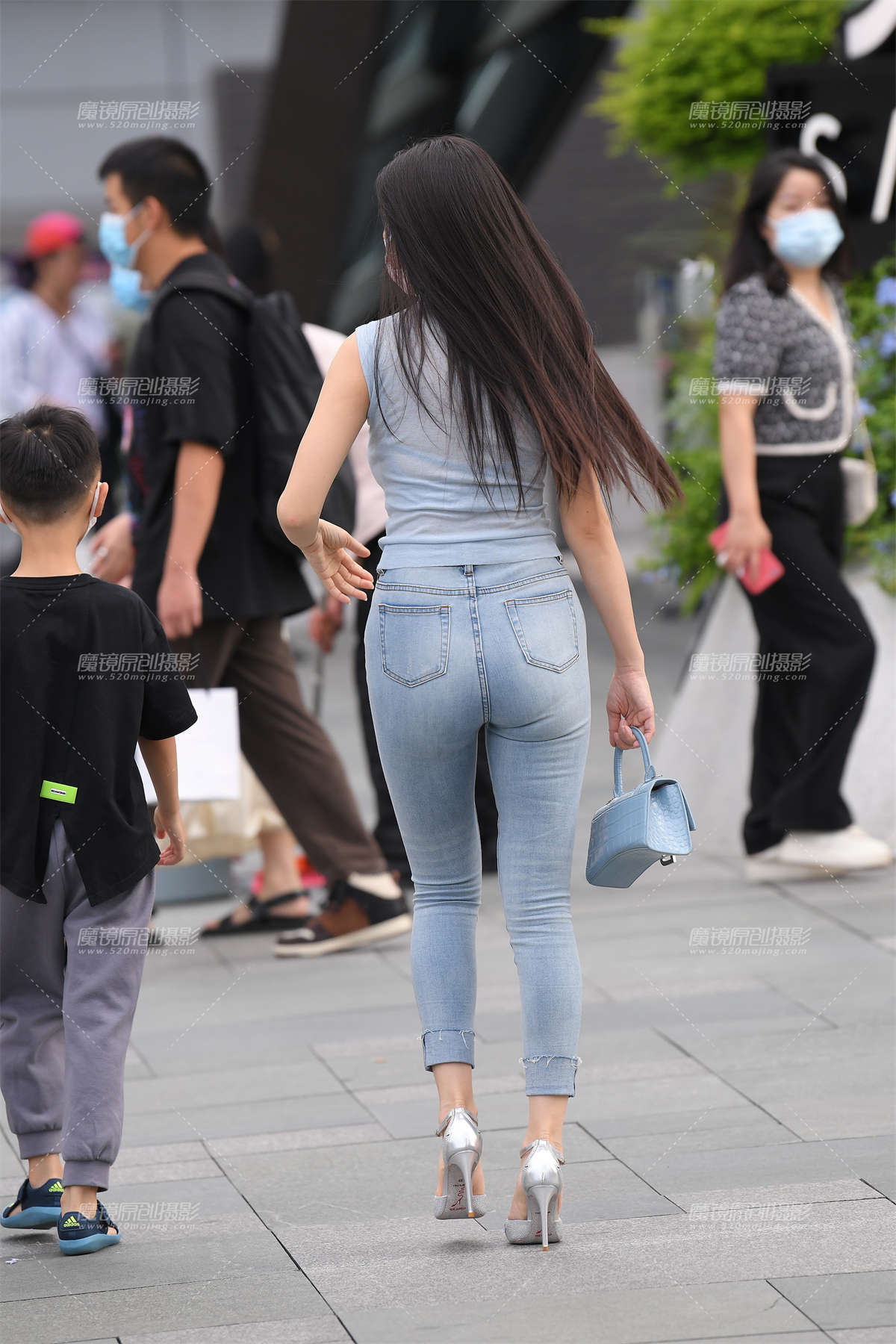 图片[2]-爱穿紧牛高跟的女人-日更街拍
