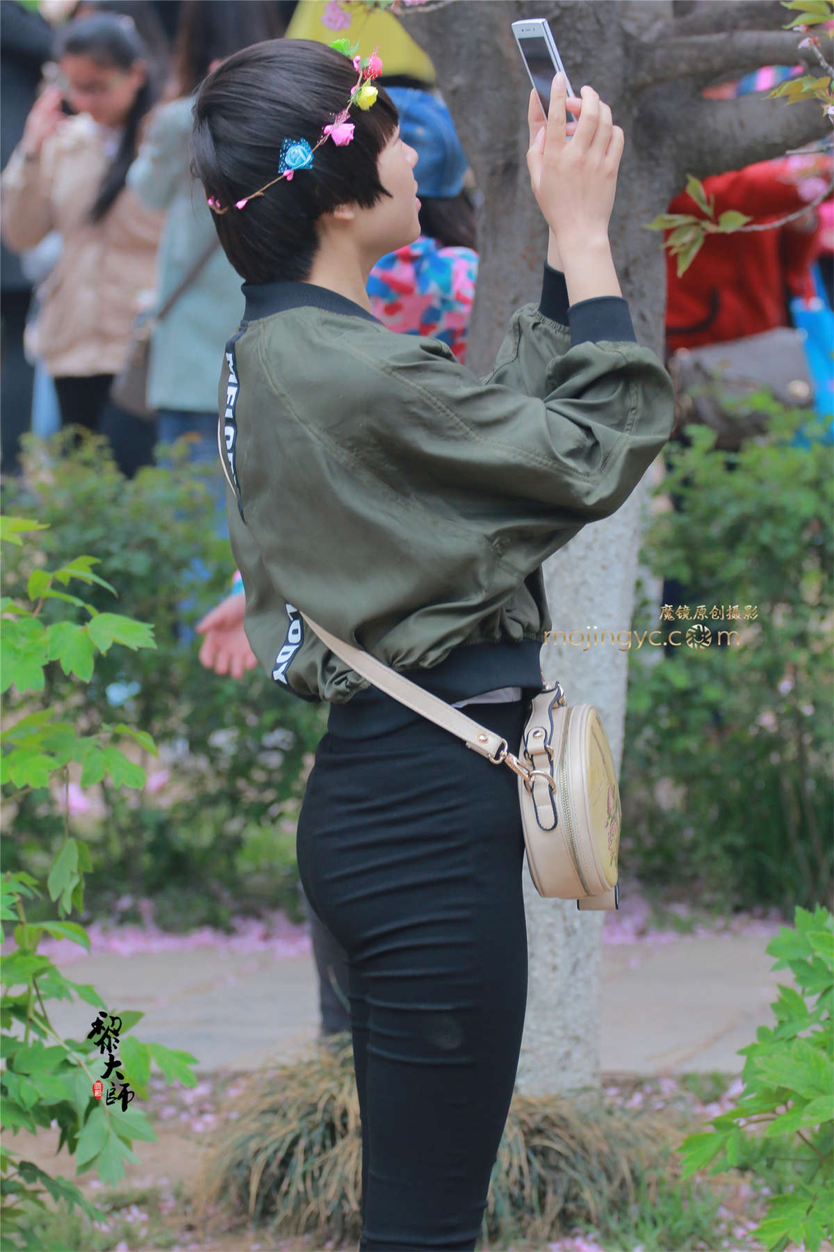 图片[2]-【女人与花系列】年龄不大，身材很好（30P）-日更街拍