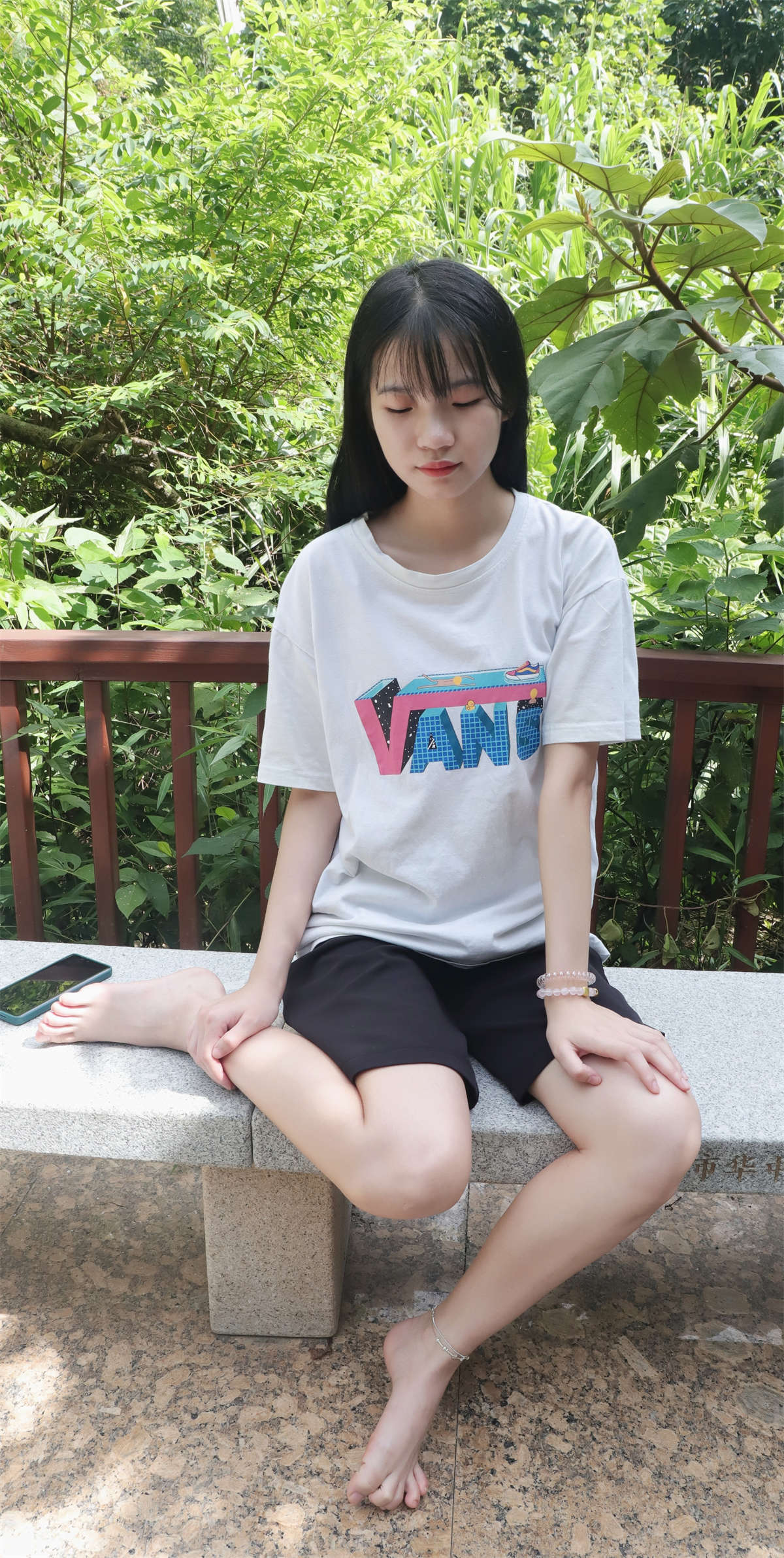 图片[2]-aapary摄影 No.039 大学生小萍满是胶原蛋白的美脚 第一季-日更街拍