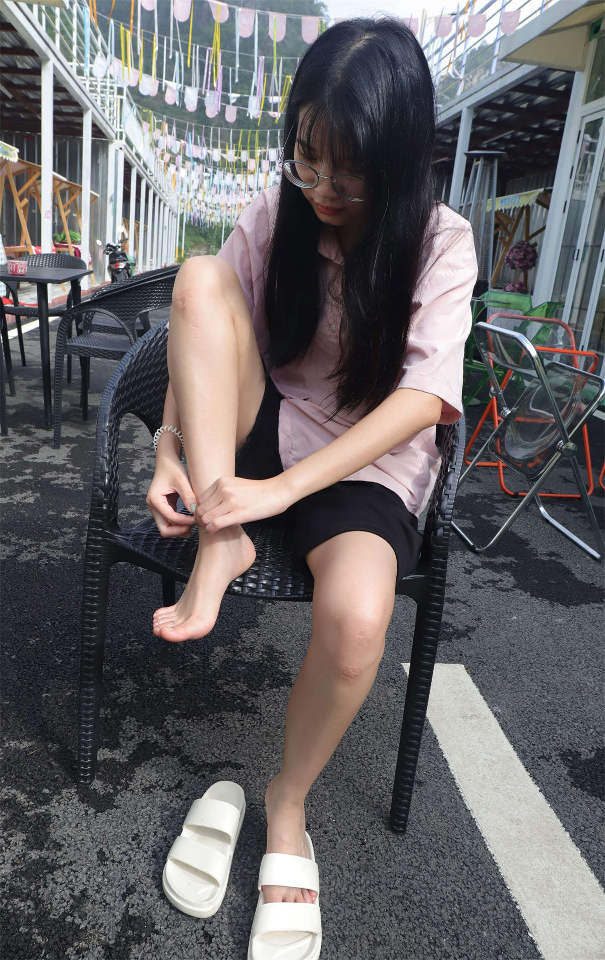 aapary摄影 No.040 大学生小萍满是胶原蛋白的美脚 第二季-日更街拍