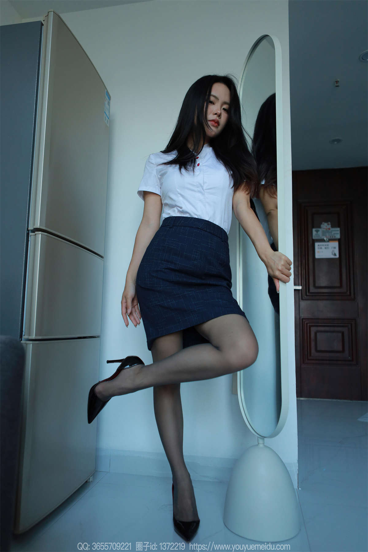 图片[2]-IESS异思趣向 2024.12.01 丝享家1912：兔兔 OL黑丝-日更街拍