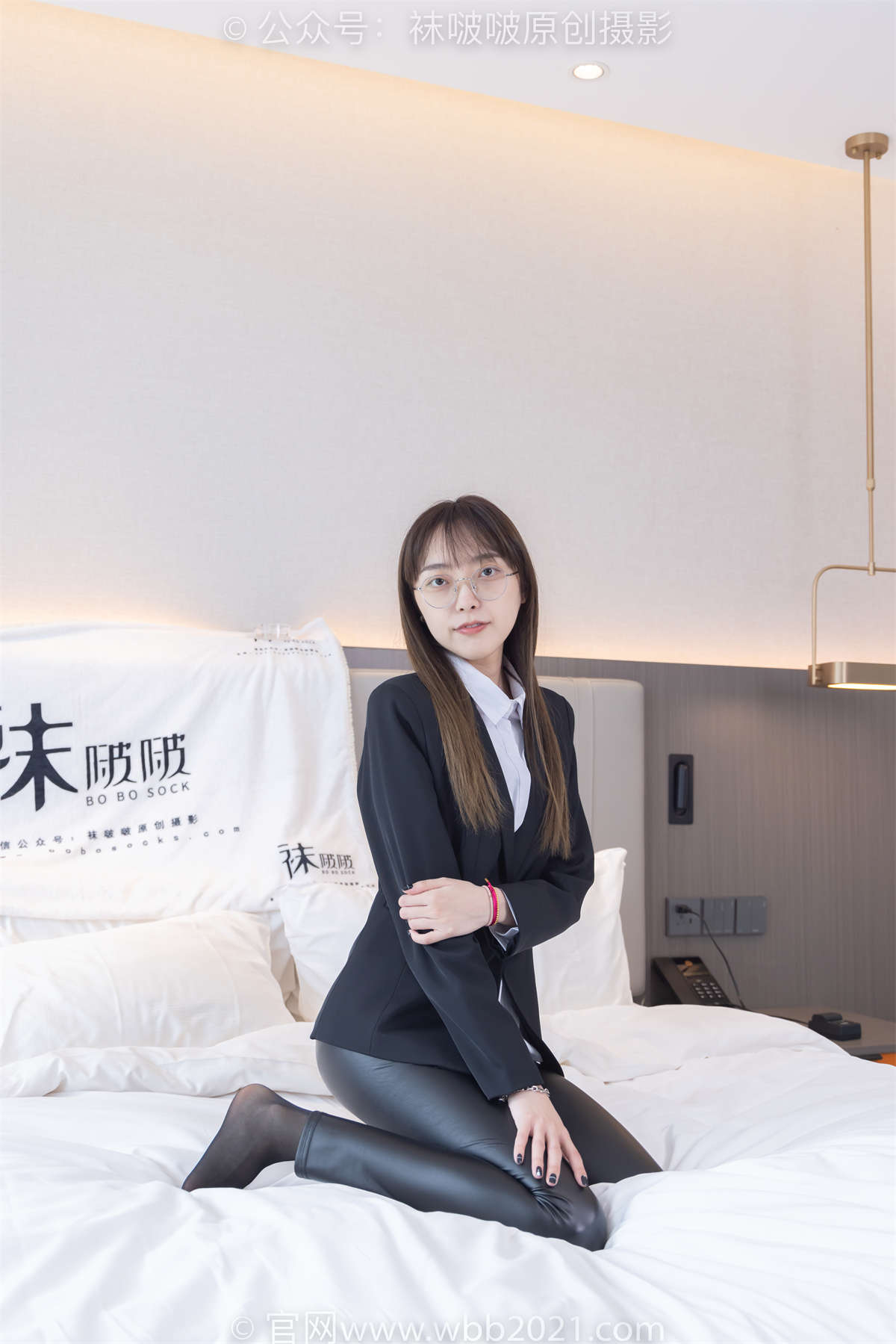 袜啵啵 No.297 稚予-平底鞋、黑丝（脚尖加固款）、皮裤裤里丝 花絮版-日更街拍