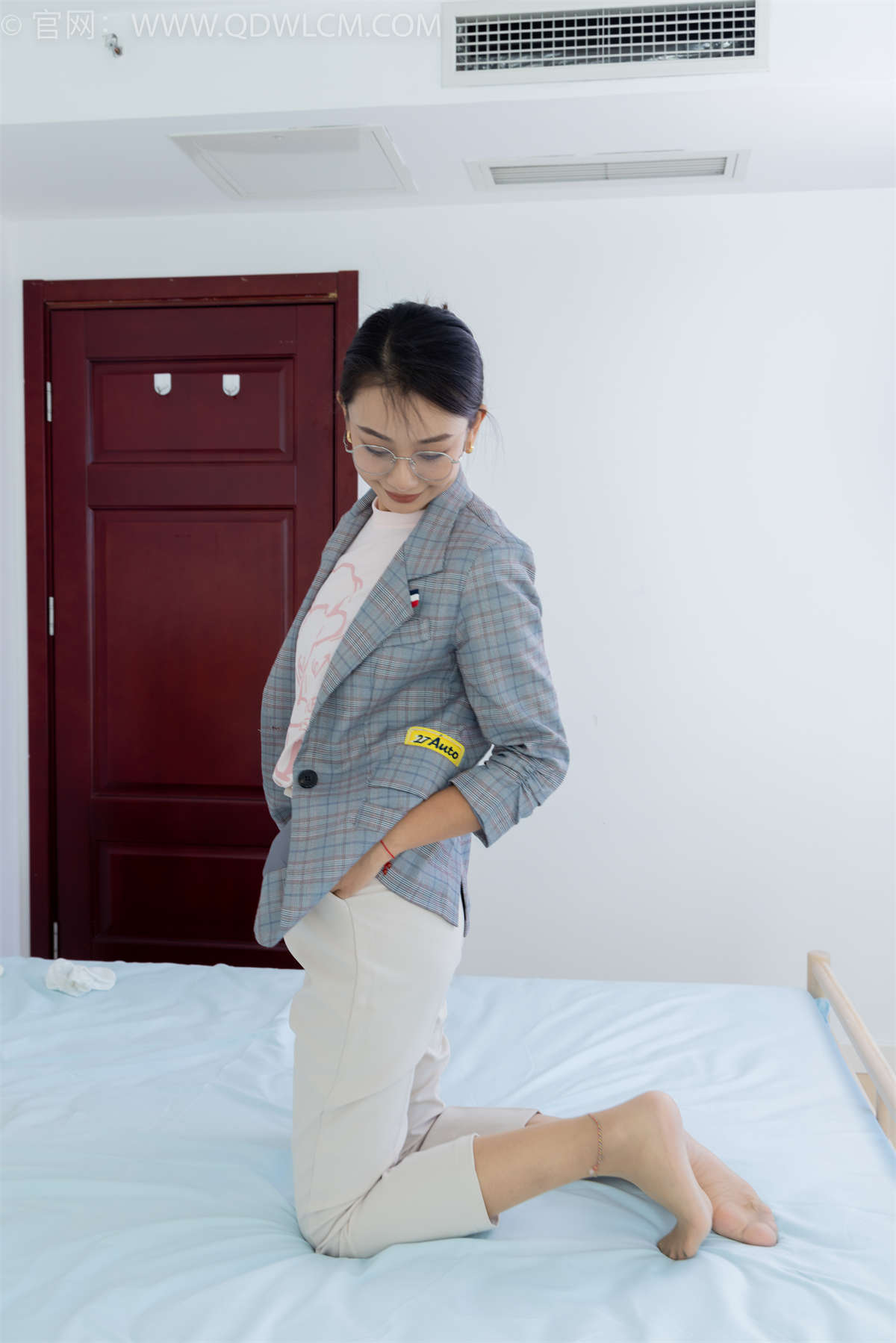 物恋传媒 NO.1732 岚岚-秋意渐浓-日更街拍