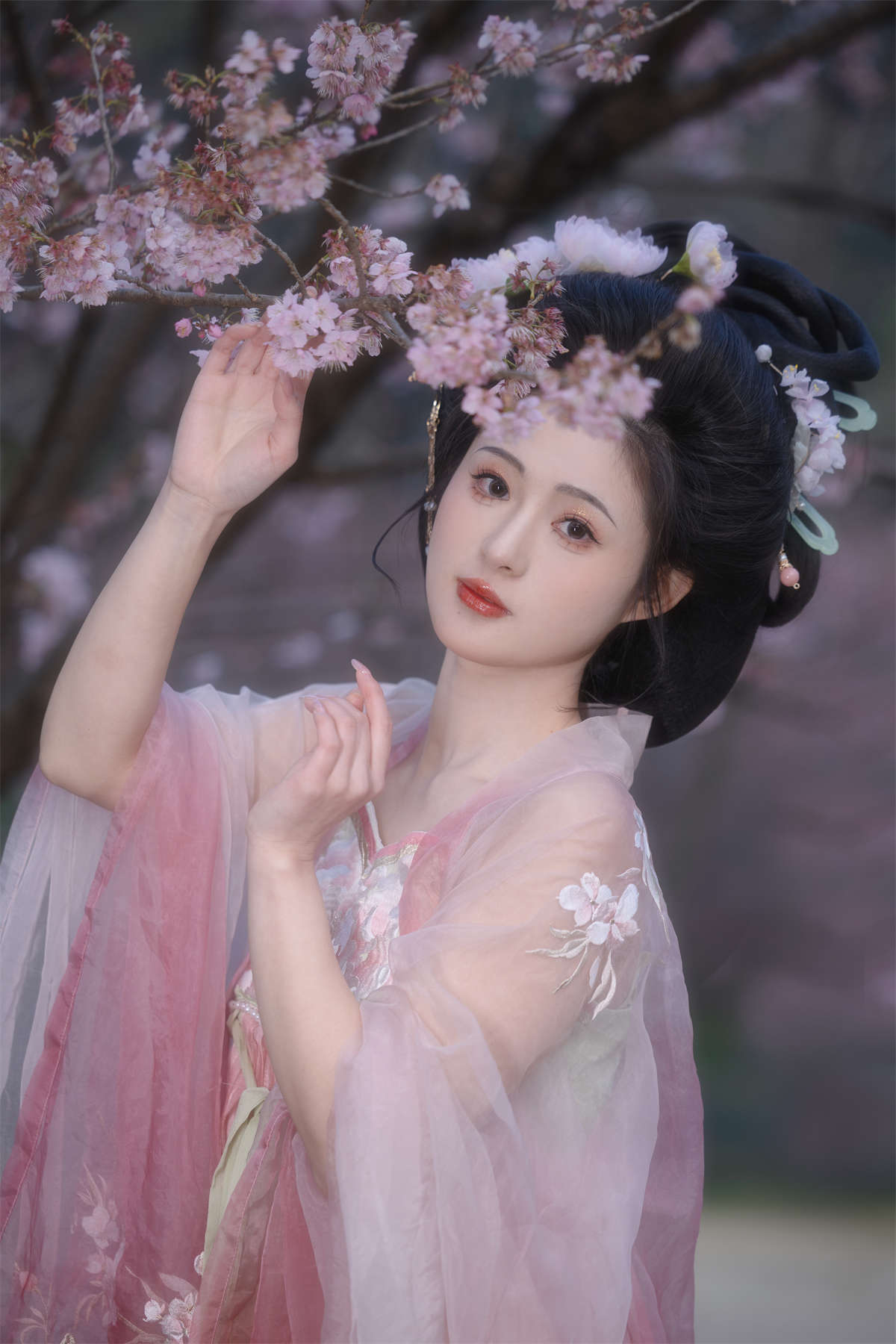 YITUYU艺图语 2024.09.30 樱花少女 芋媛一碗-日更街拍
