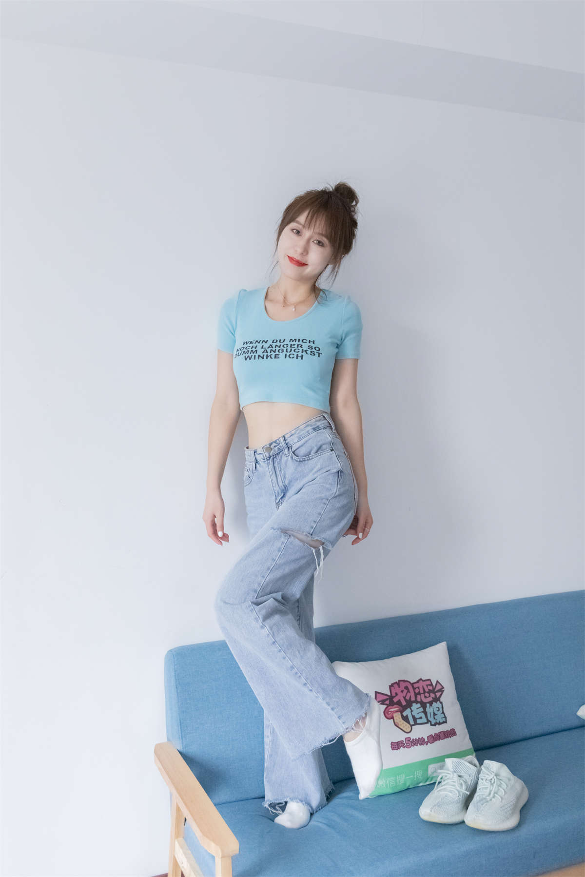 物恋传媒 NO.798 困困-风吹过沙-日更街拍