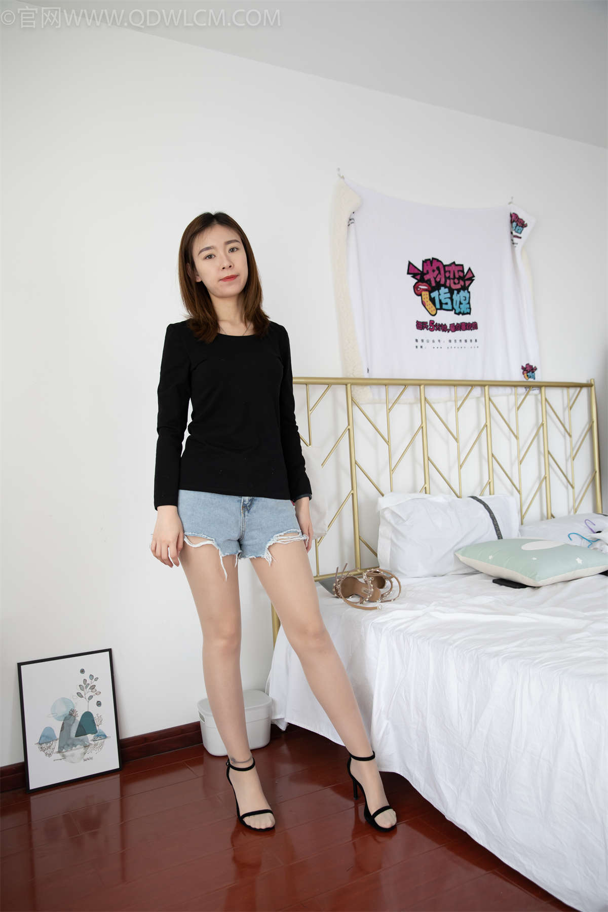 物恋传媒 NO.1096 婷婷-温暖相伴-日更街拍