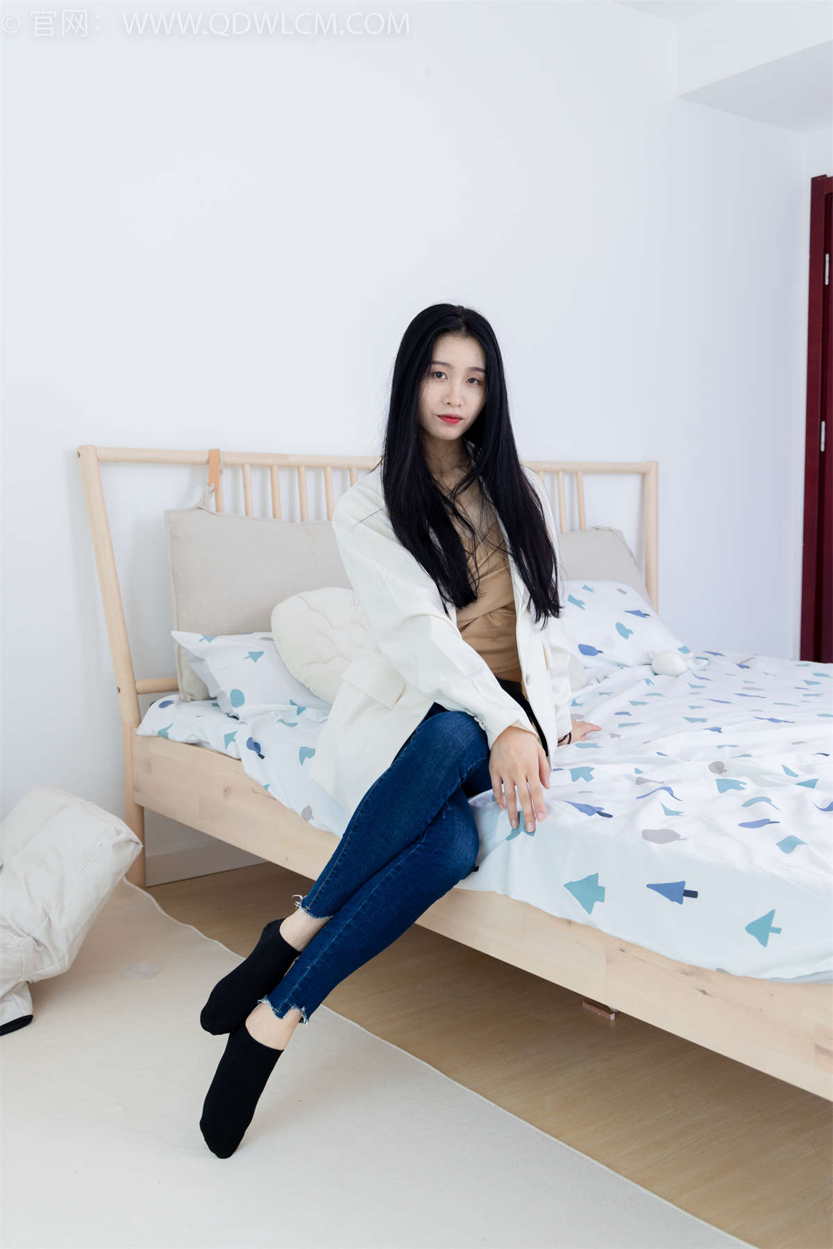 物恋传媒 NO.1701 绒绒-绿色心情（盲盒2）-日更街拍