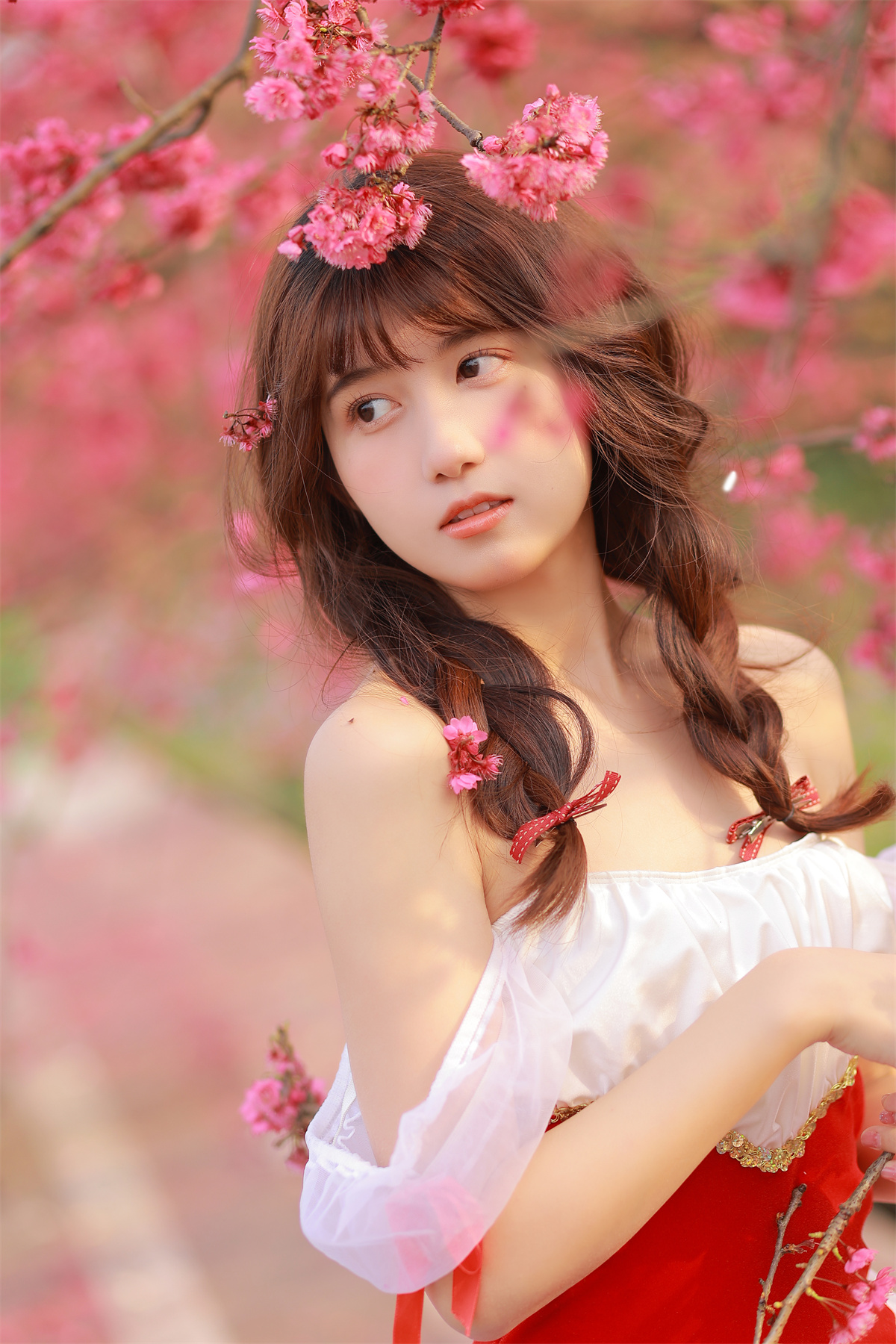 YITUYU艺图语 2022.10.02 春日浪漫 lovelatte11插图1