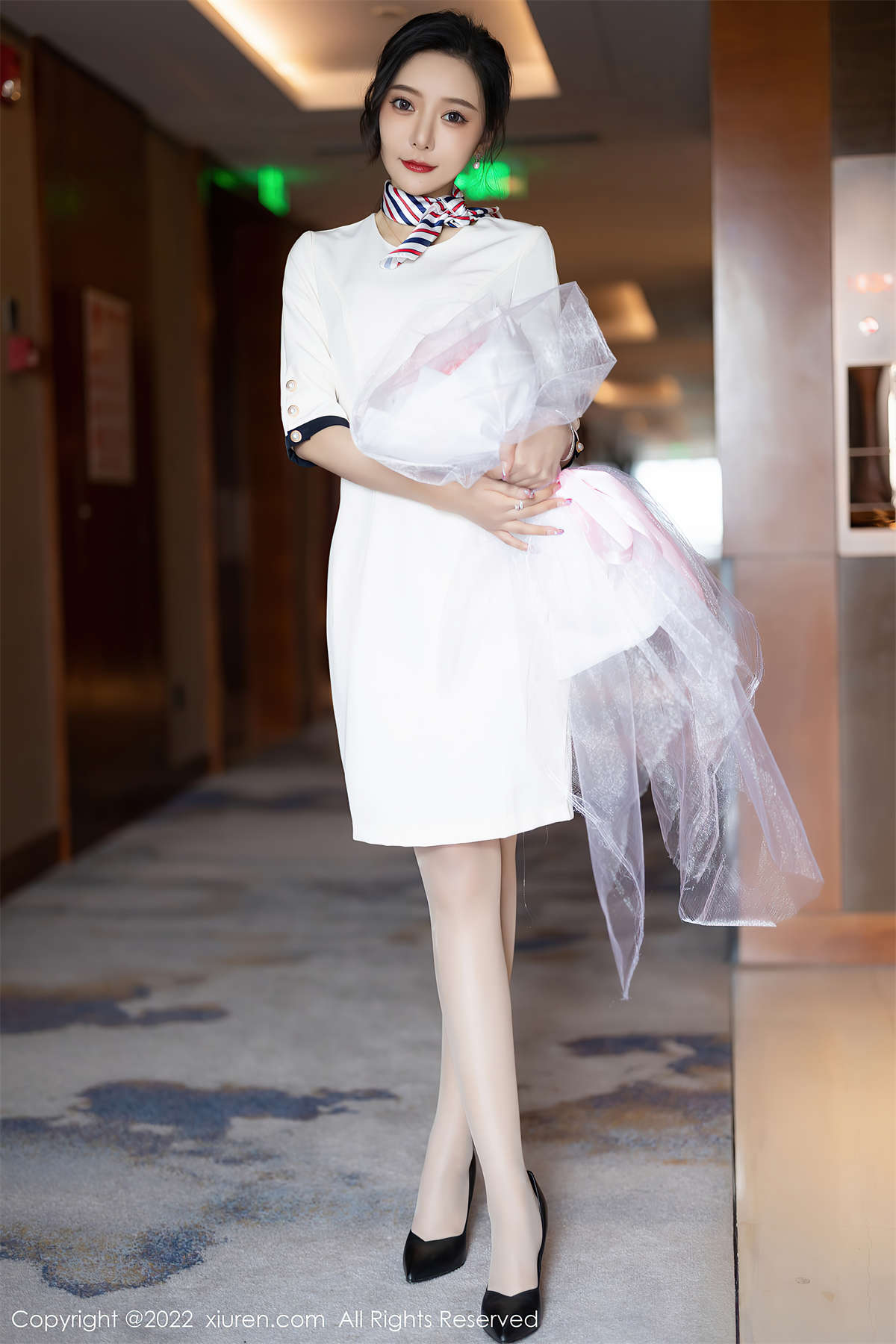 Xiuren秀人网 2022.05.05 NO.4963 王馨瑶yanni-日更街拍