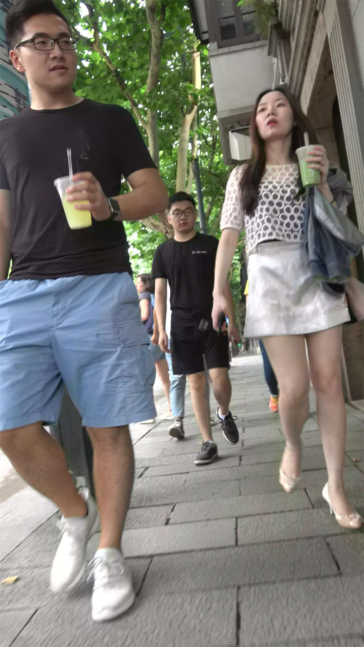 超性感白裙街拍御姐范高跟鞋美女-日更街拍