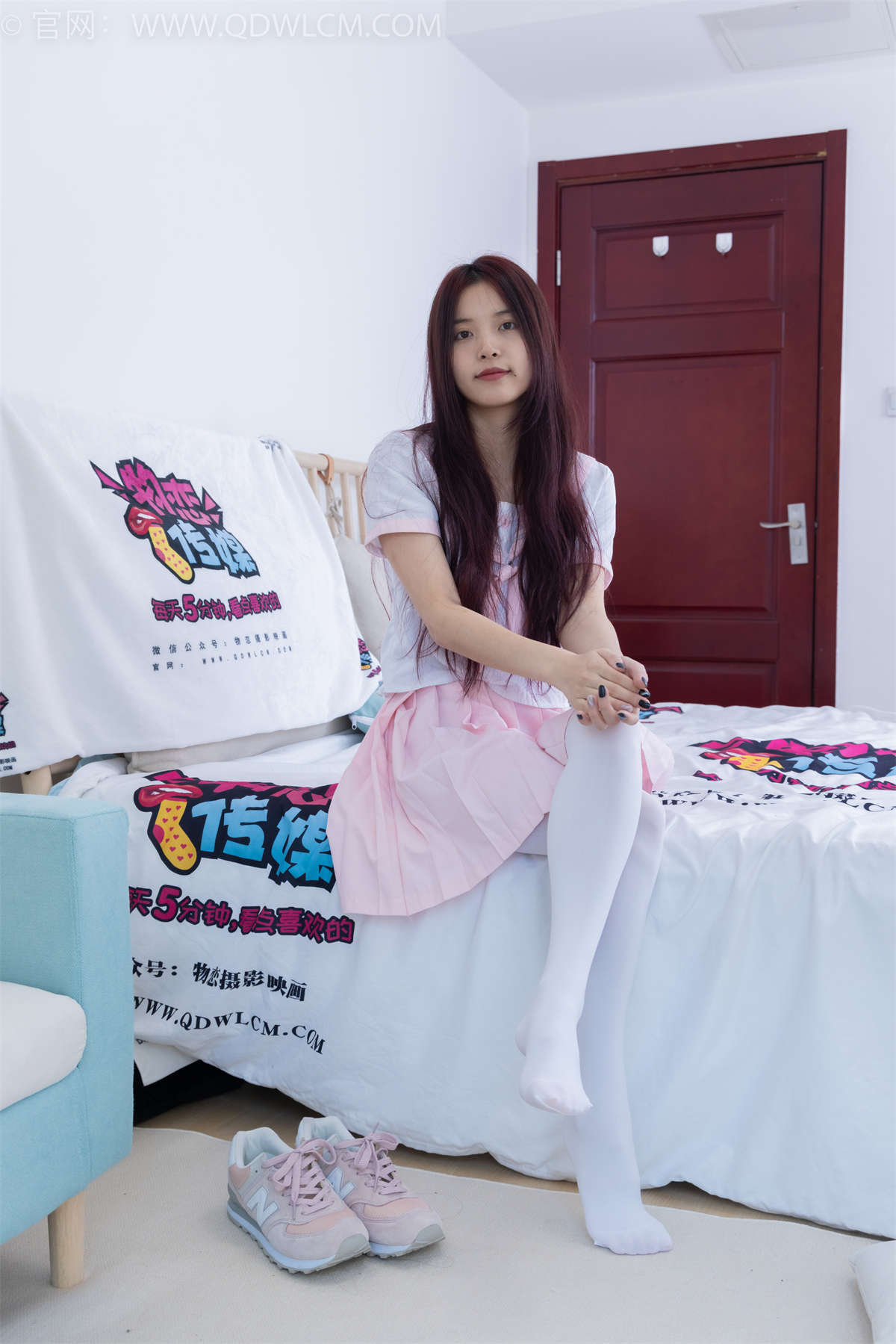 物恋传媒 NO.1808 茯苓-你的骑士-日更街拍