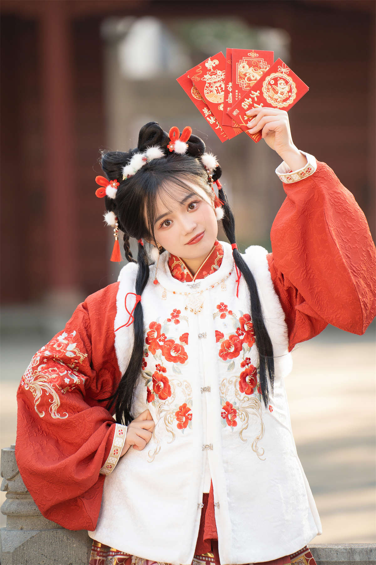 YITUYU艺图语 2024.01.28 穿汉服过新年 小欧O插图1