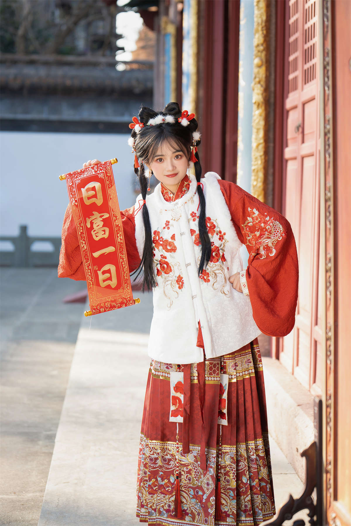 YITUYU艺图语 2024.01.28 穿汉服过新年 小欧O-日更街拍