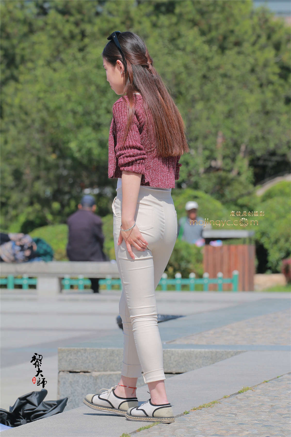 图片[2]-紧身薄裤妹妹的各种……..（50P）-日更街拍