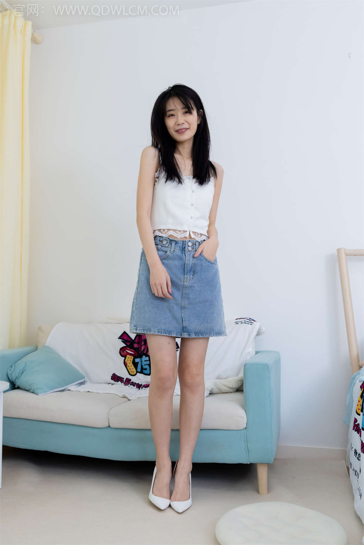 物恋传媒 NO.1890 菜菜-草莓麻薯-日更街拍