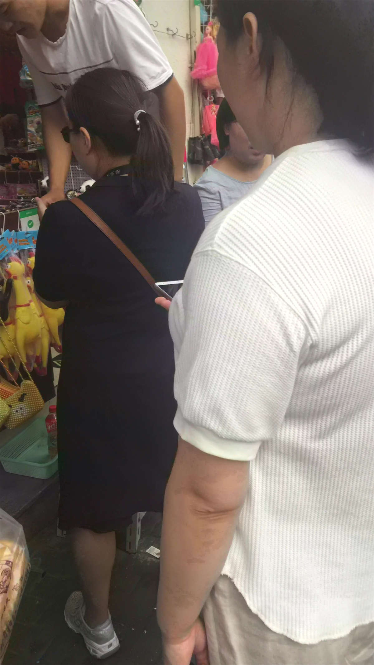 图片[2]-清纯的连衣裙小美女-日更街拍